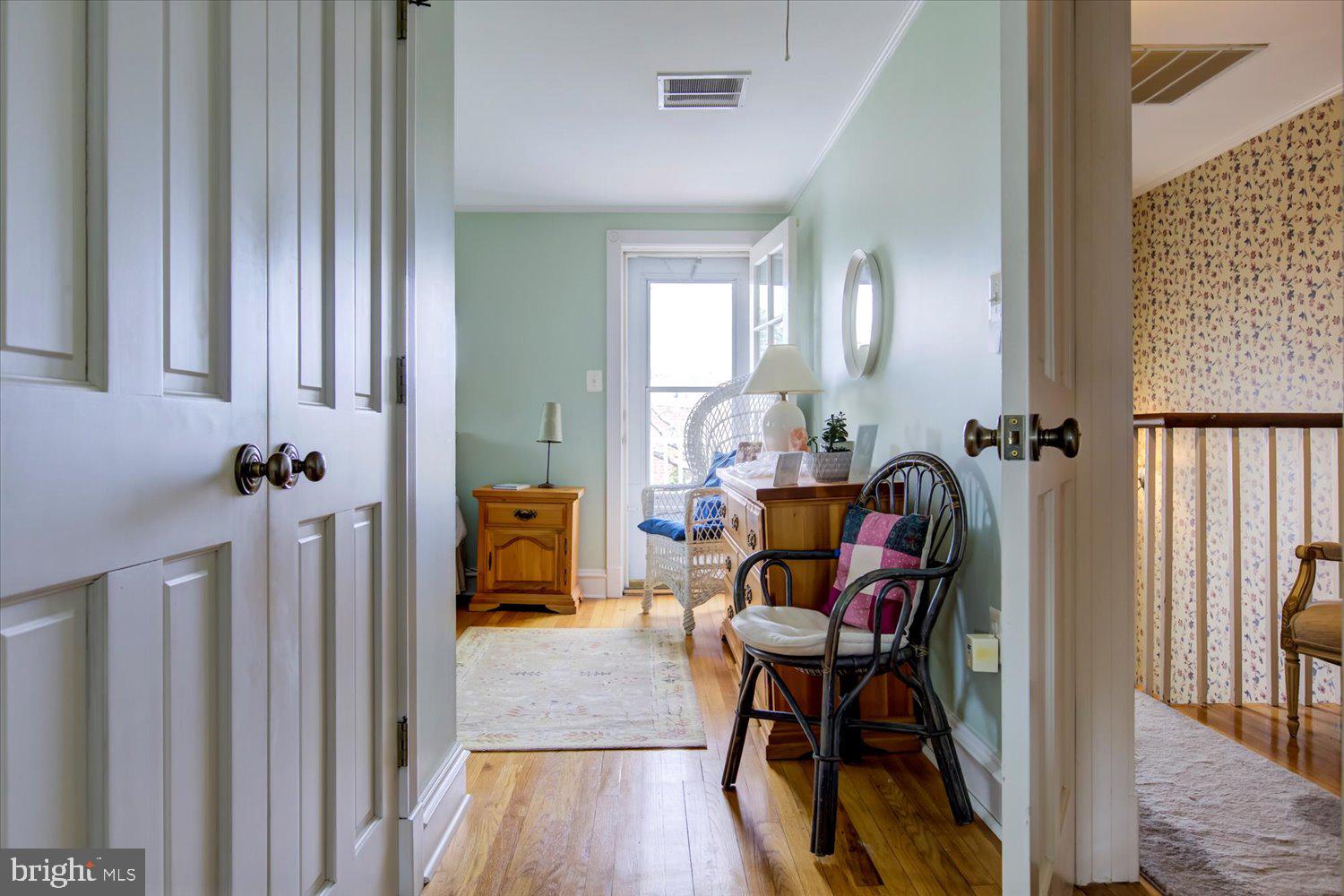 CAPITOL HILL - Residential