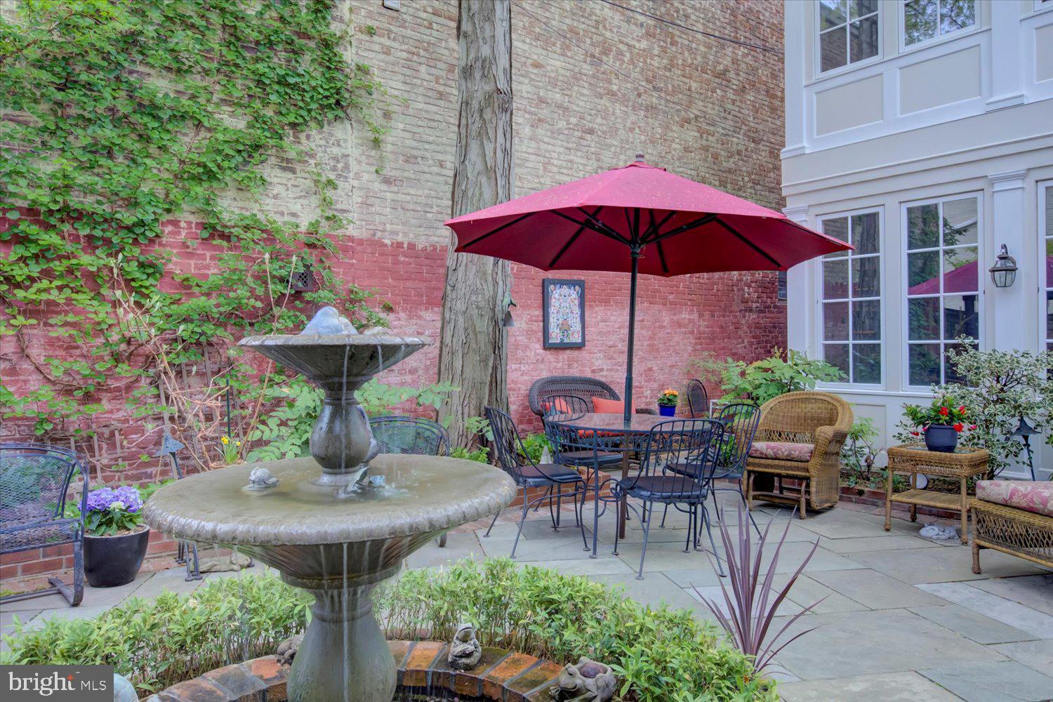 CAPITOL HILL - Residential