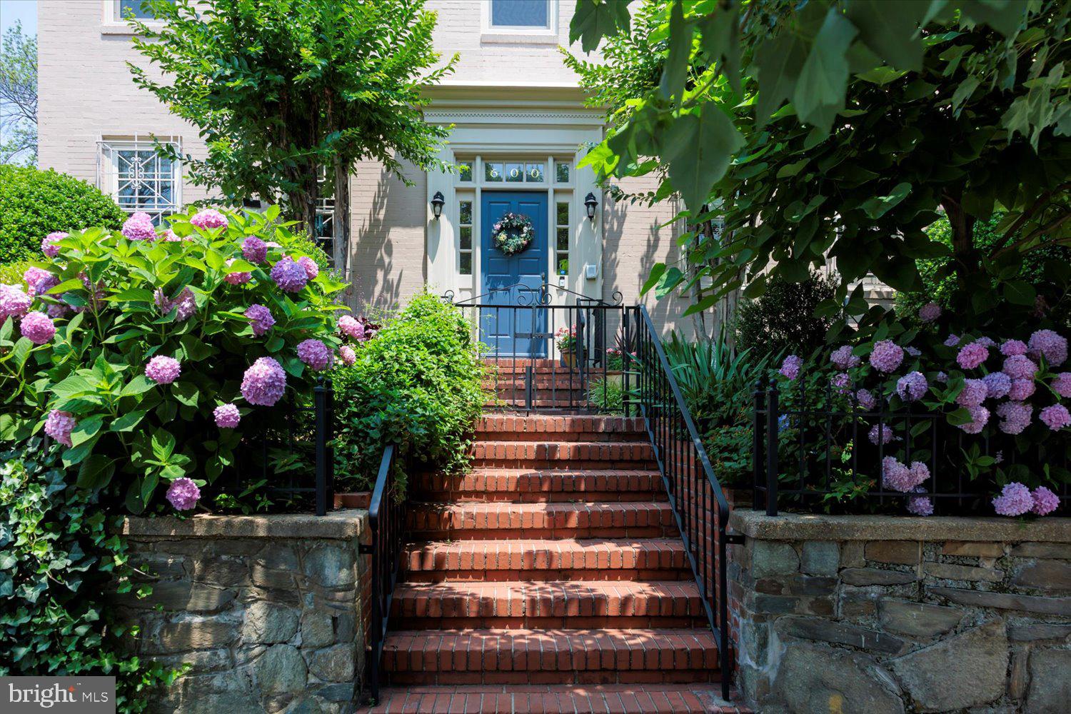 600 G STREET SE