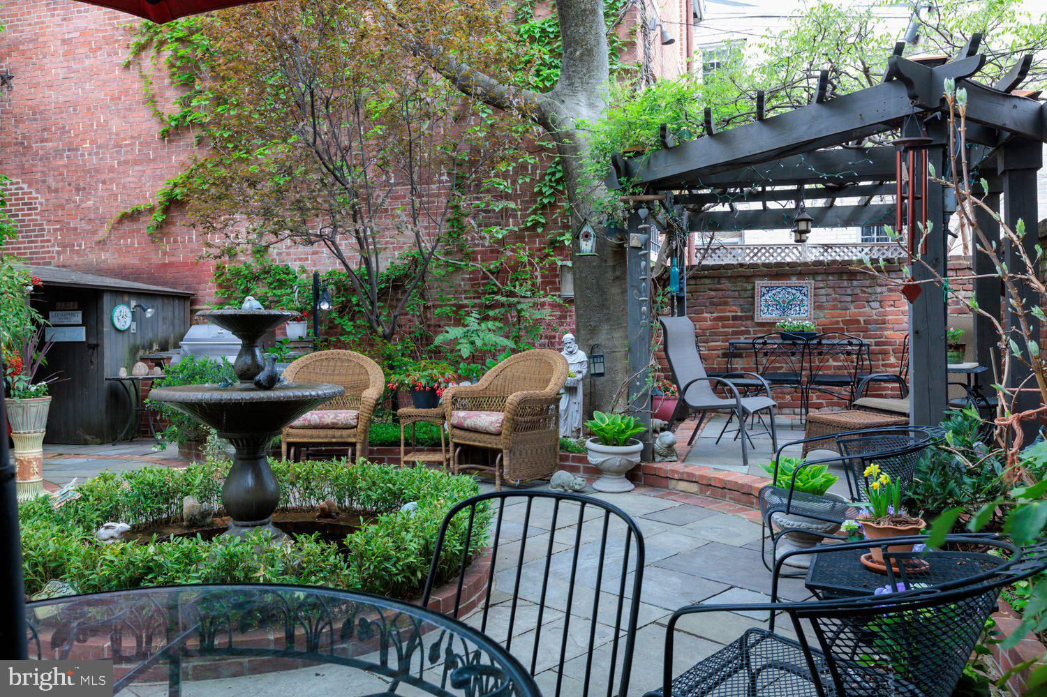 CAPITOL HILL - Residential