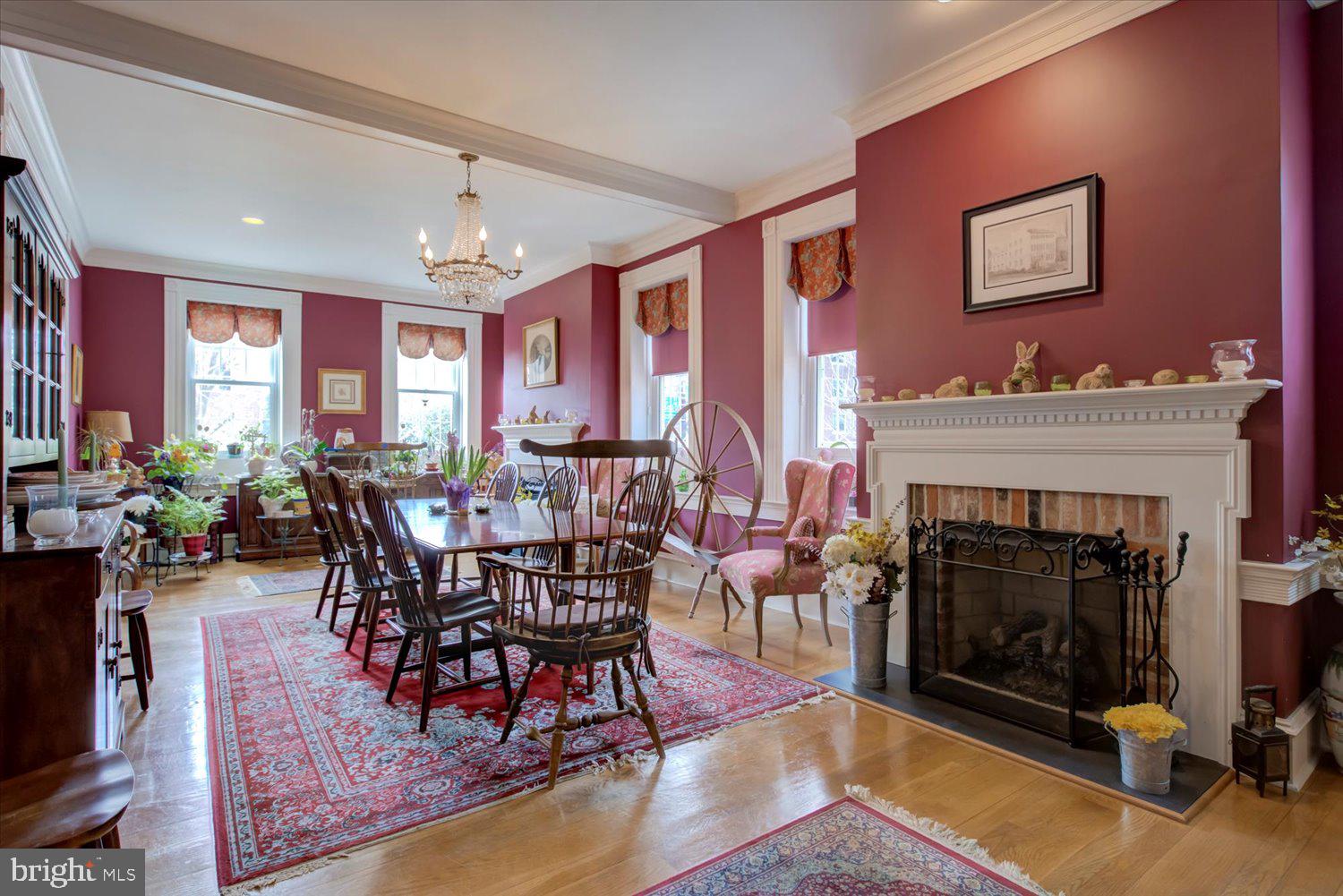 CAPITOL HILL - Residential