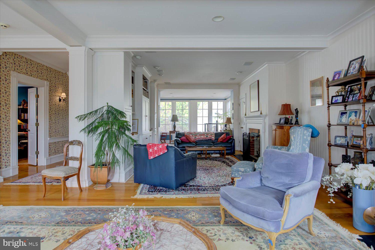 CAPITOL HILL - Residential