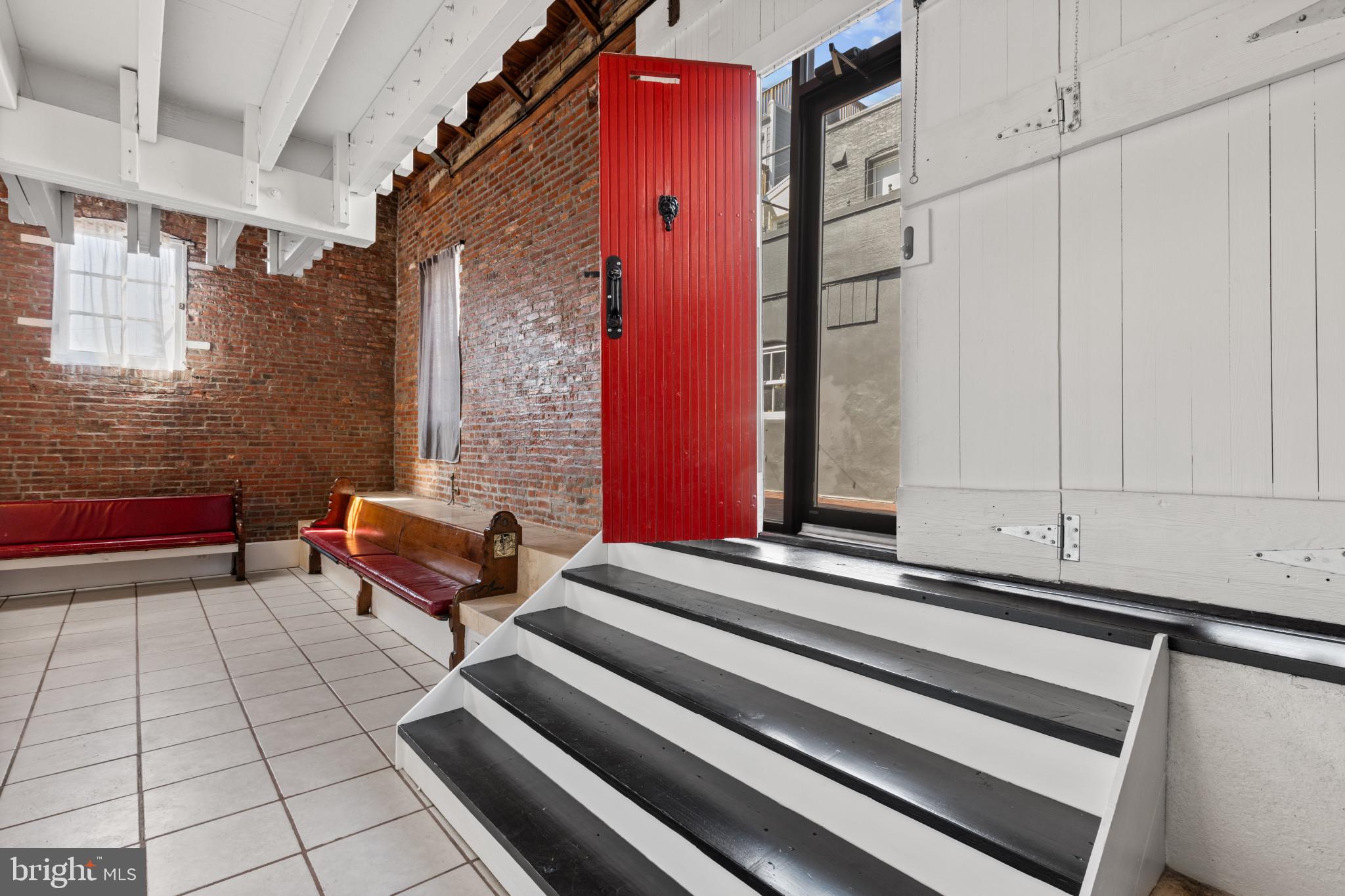 FEDERAL HILL HISTORIC DISTRICT - Residential Lease