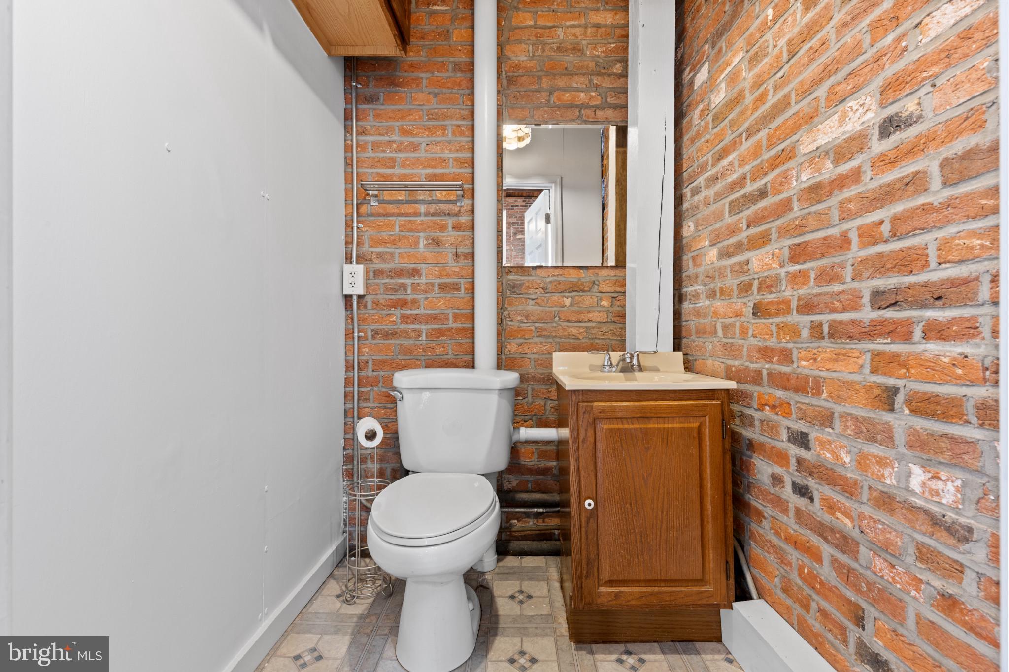 FEDERAL HILL HISTORIC DISTRICT - Residential Lease