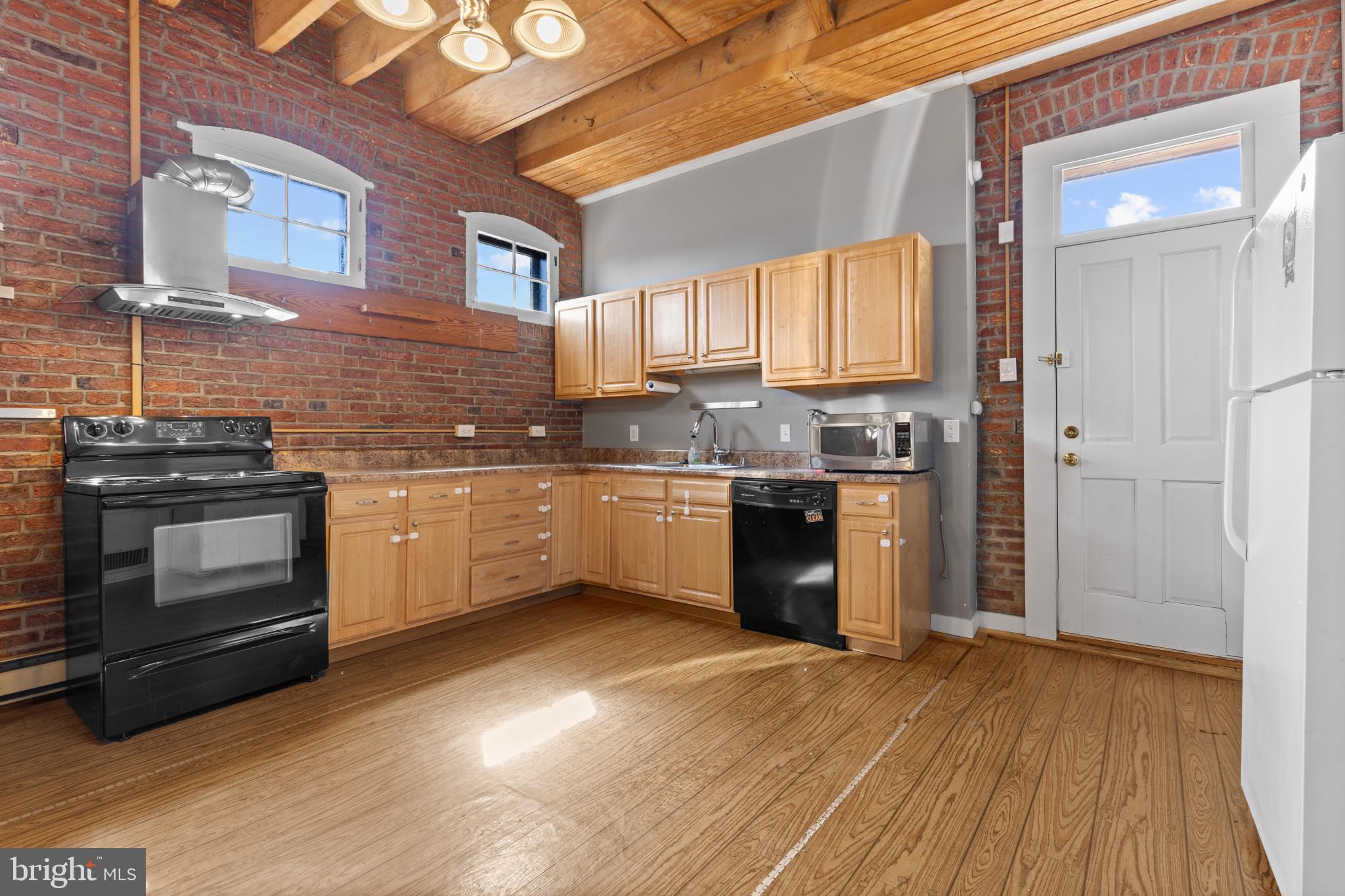 FEDERAL HILL HISTORIC DISTRICT - Residential Lease