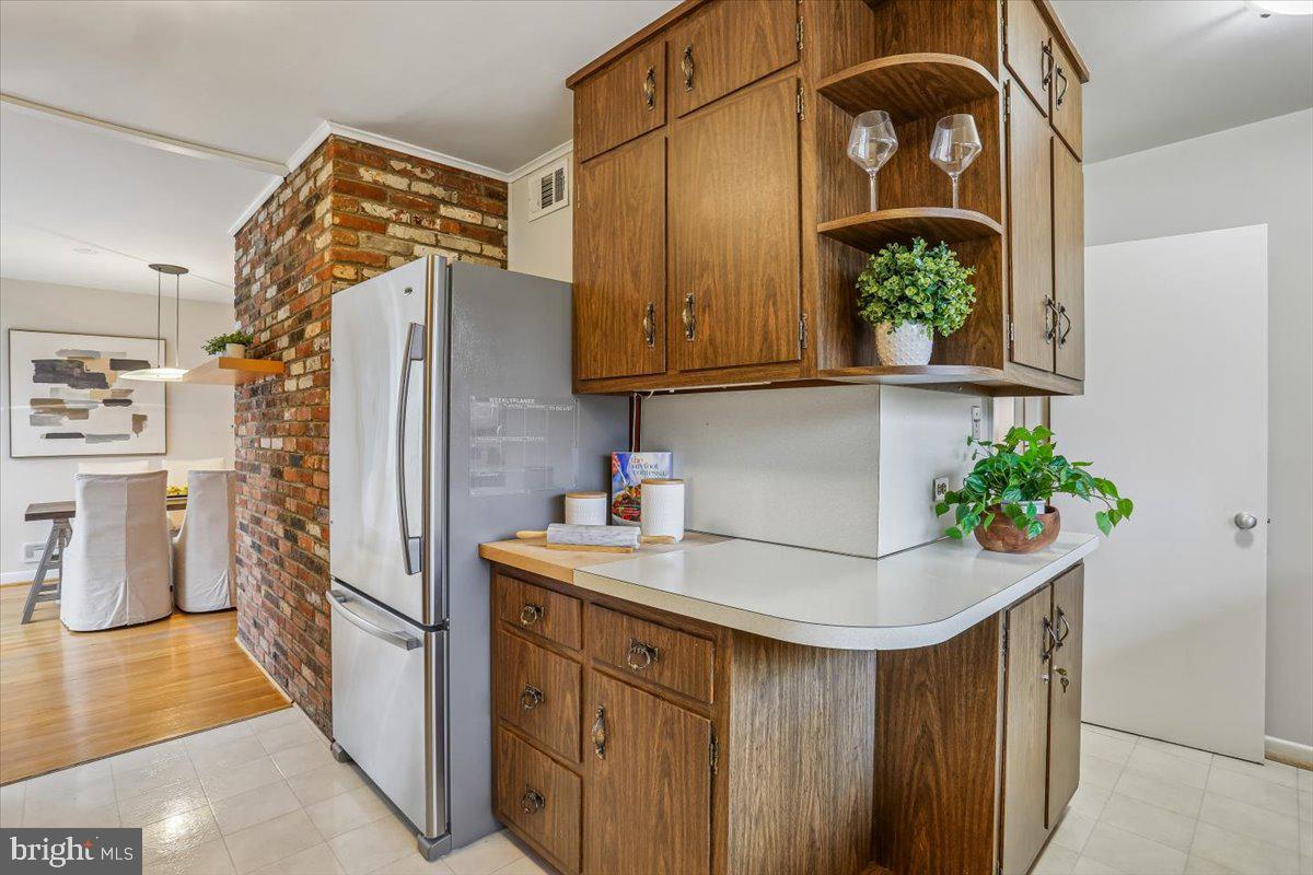 WILDWOOD MANOR - Residential