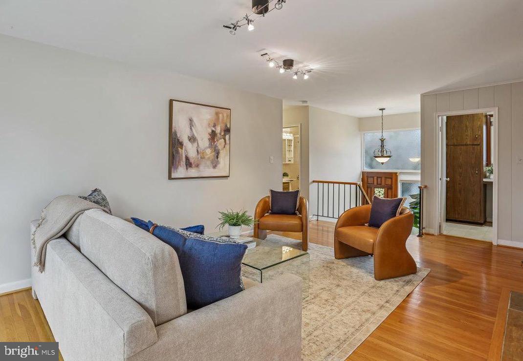 WILDWOOD MANOR - Residential