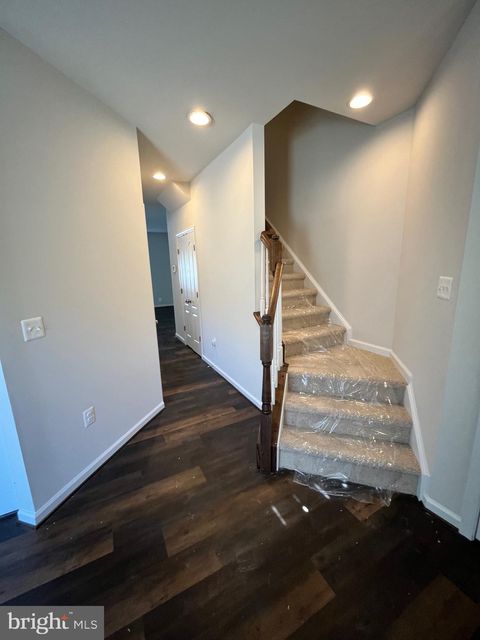 Townhouse For Sale - 12114 Bowling Farm Court<br/> FREDERICKSBURG, VA 22407