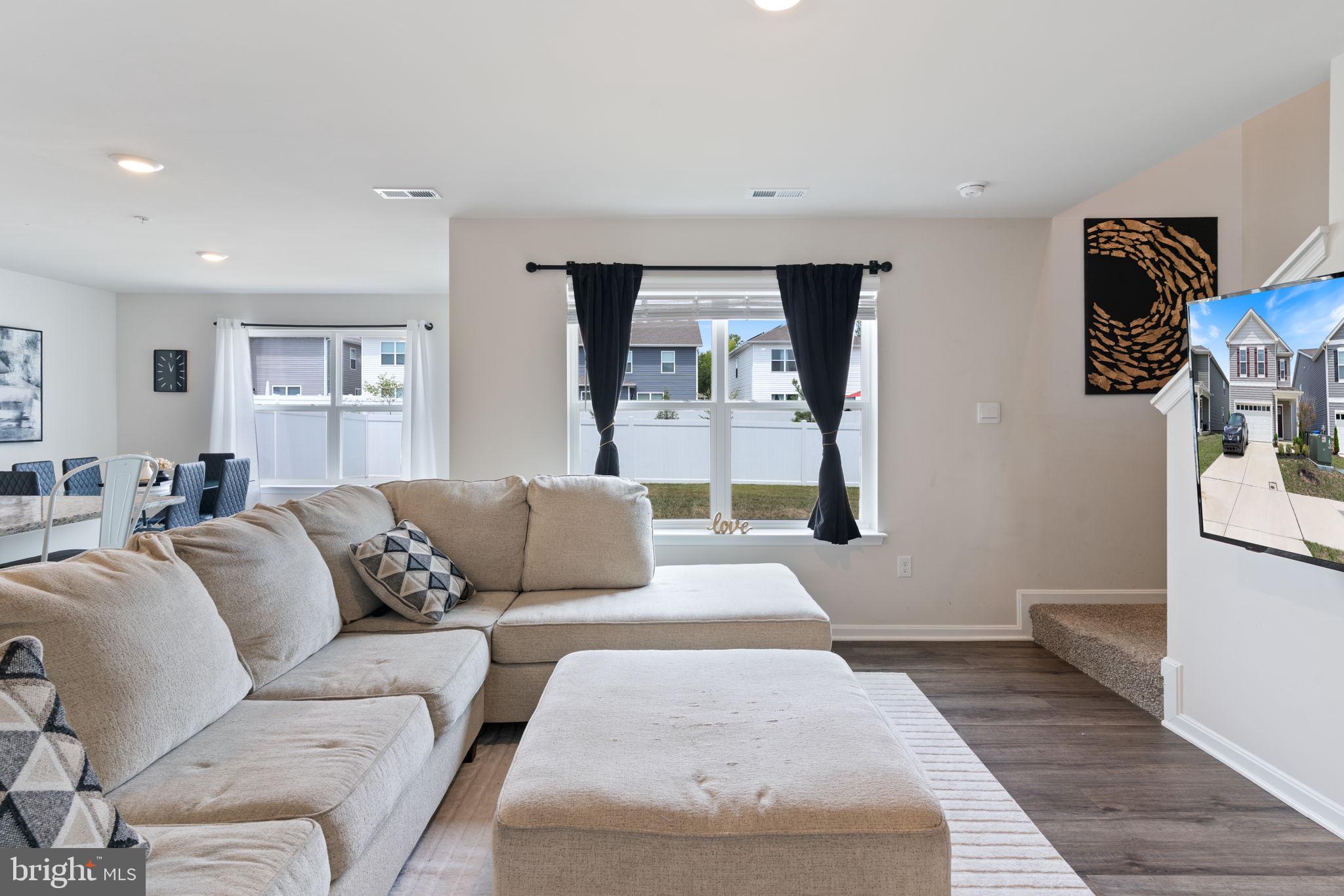 569 FAWN MEADOW LANE