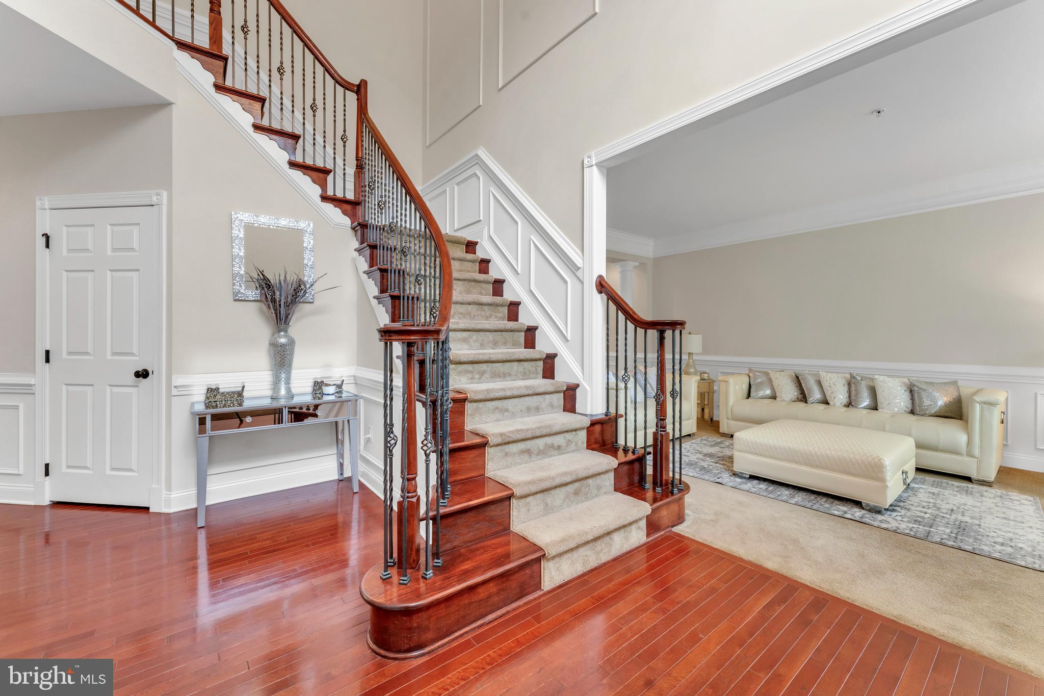 3913 ROLLING PADDOCK DRIVE