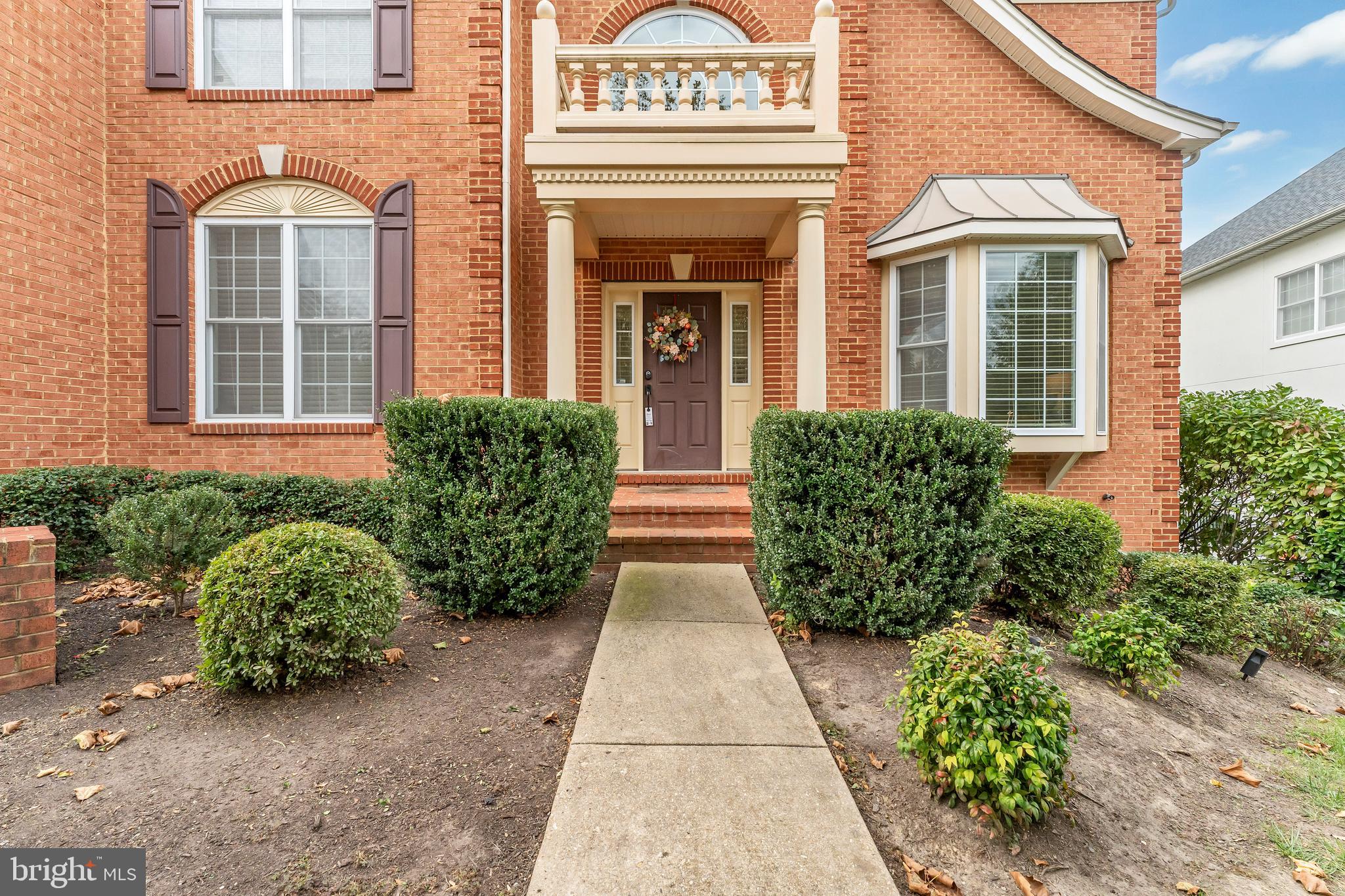 3913 ROLLING PADDOCK DRIVE