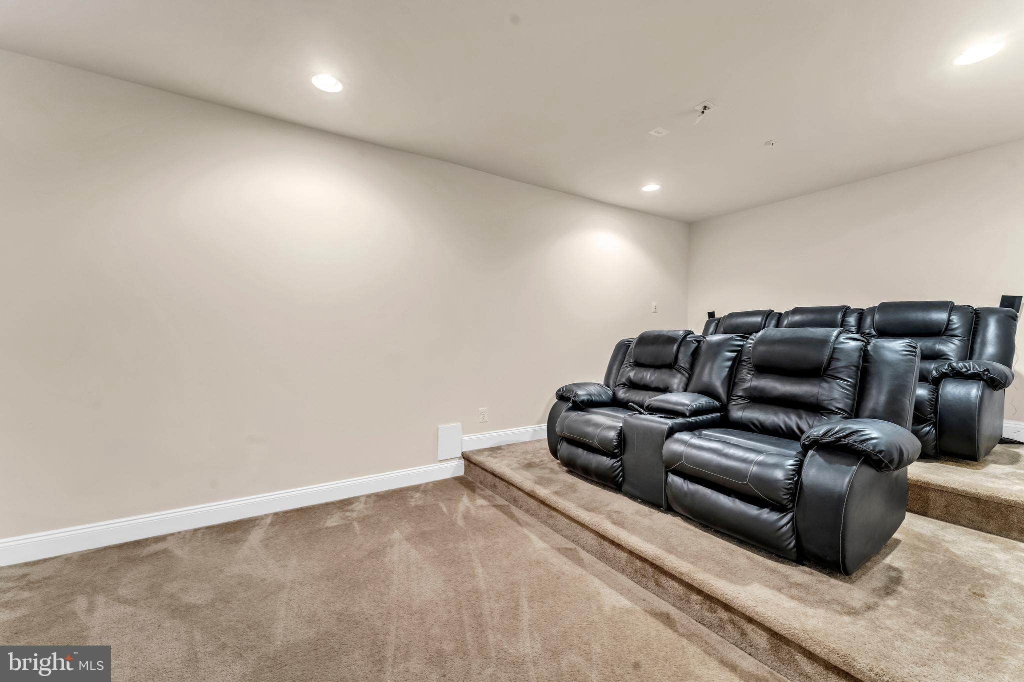 MARLBORO RIDGE - Residential