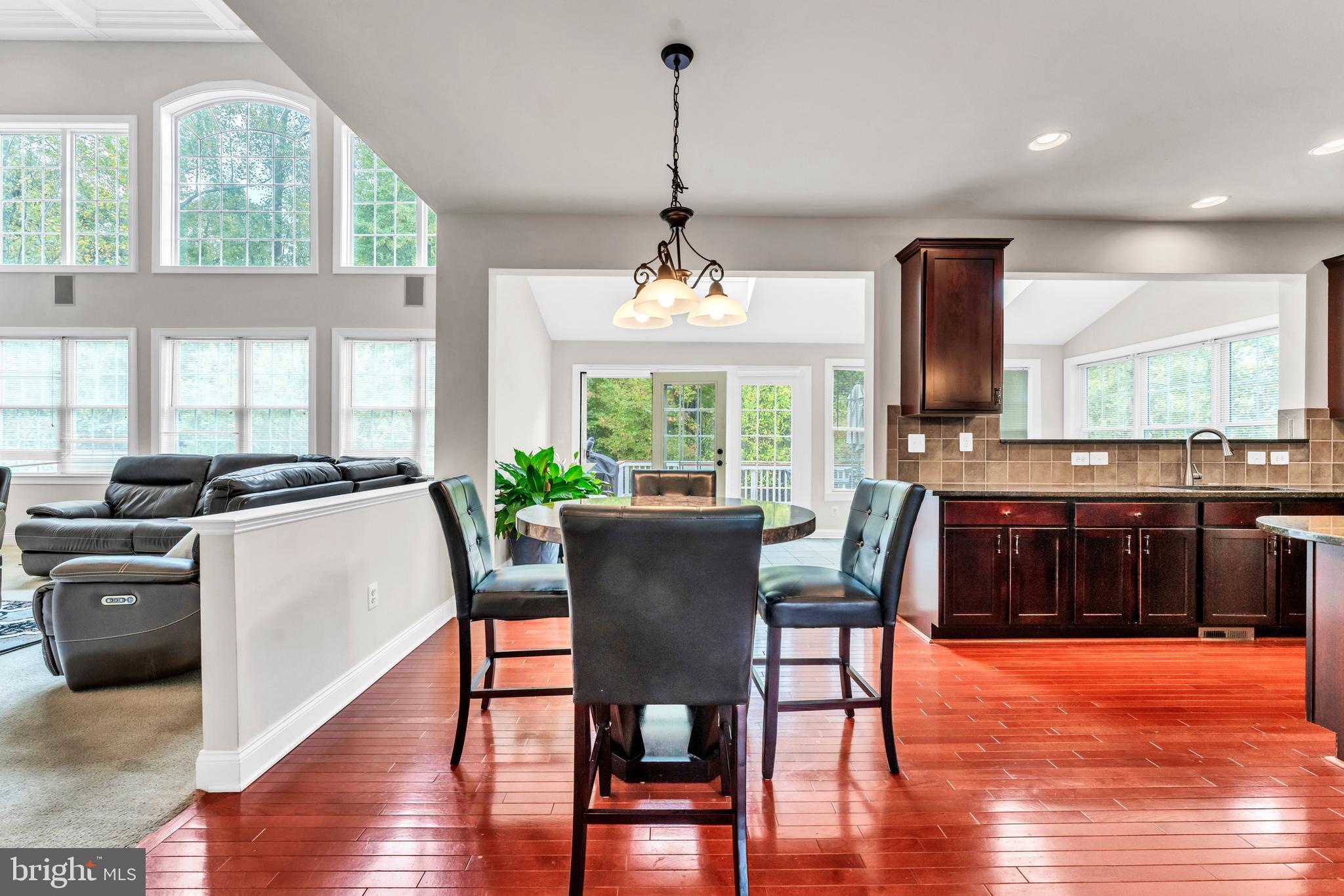 MARLBORO RIDGE - Residential