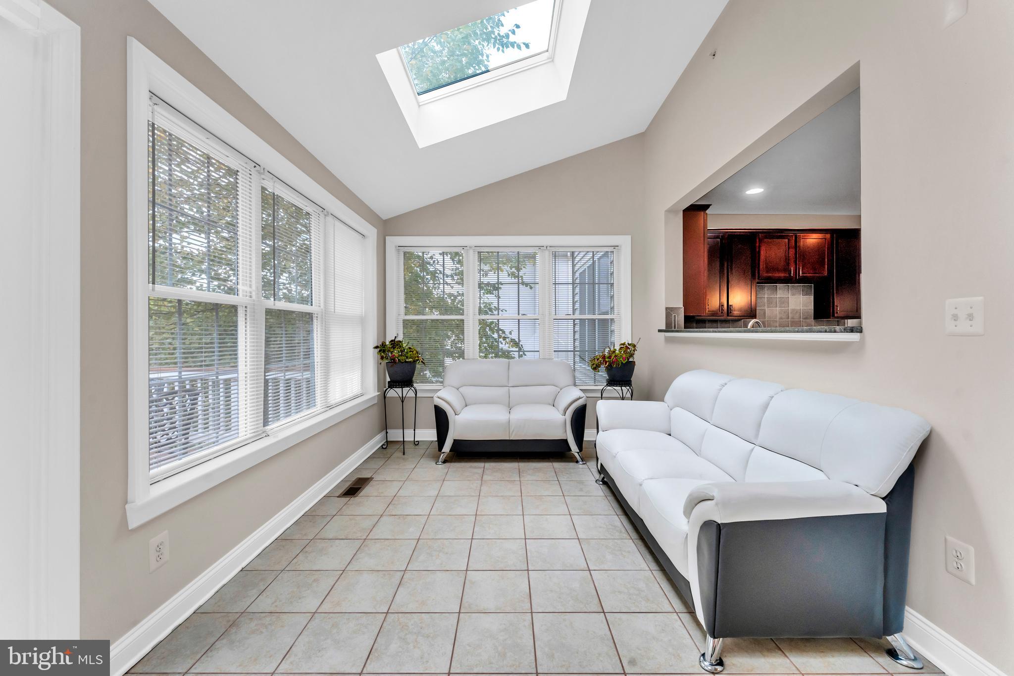 MARLBORO RIDGE - Residential