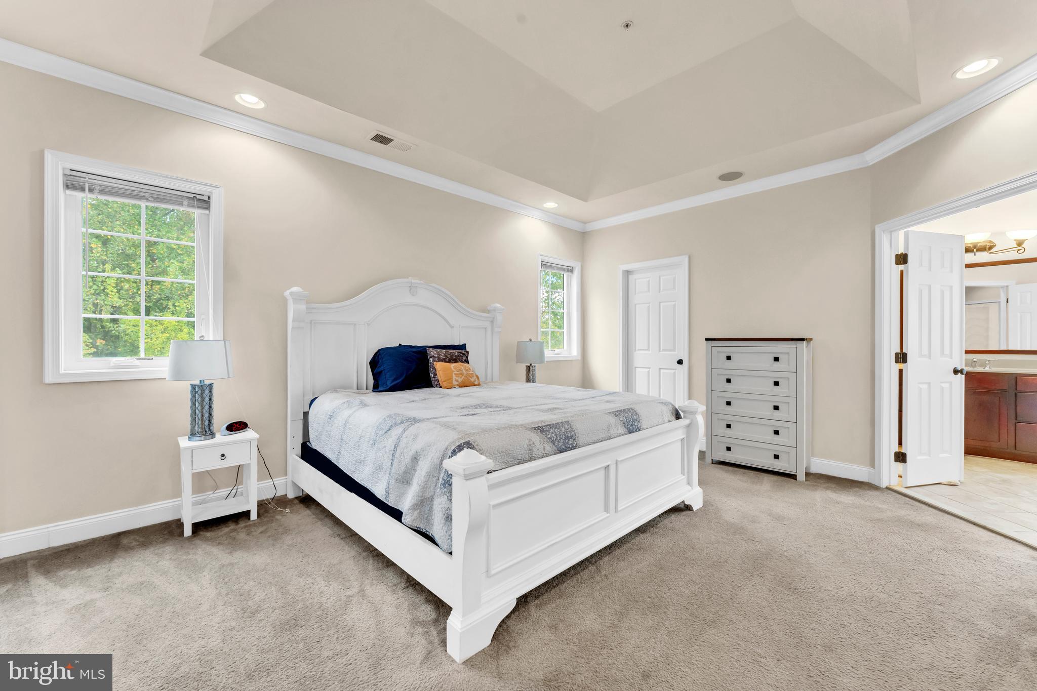 MARLBORO RIDGE - Residential