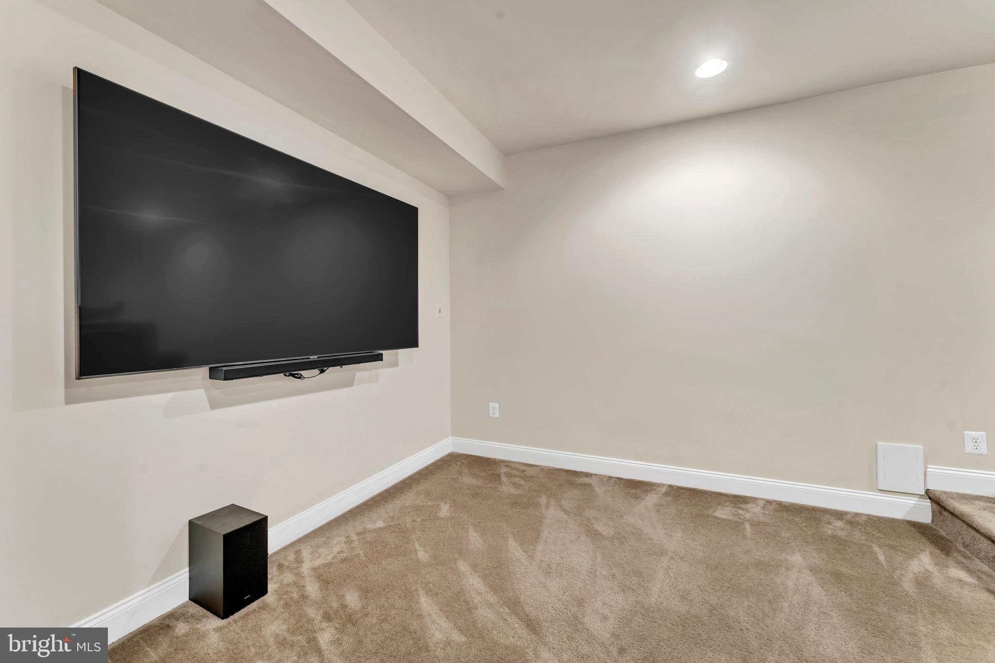 MARLBORO RIDGE - Residential