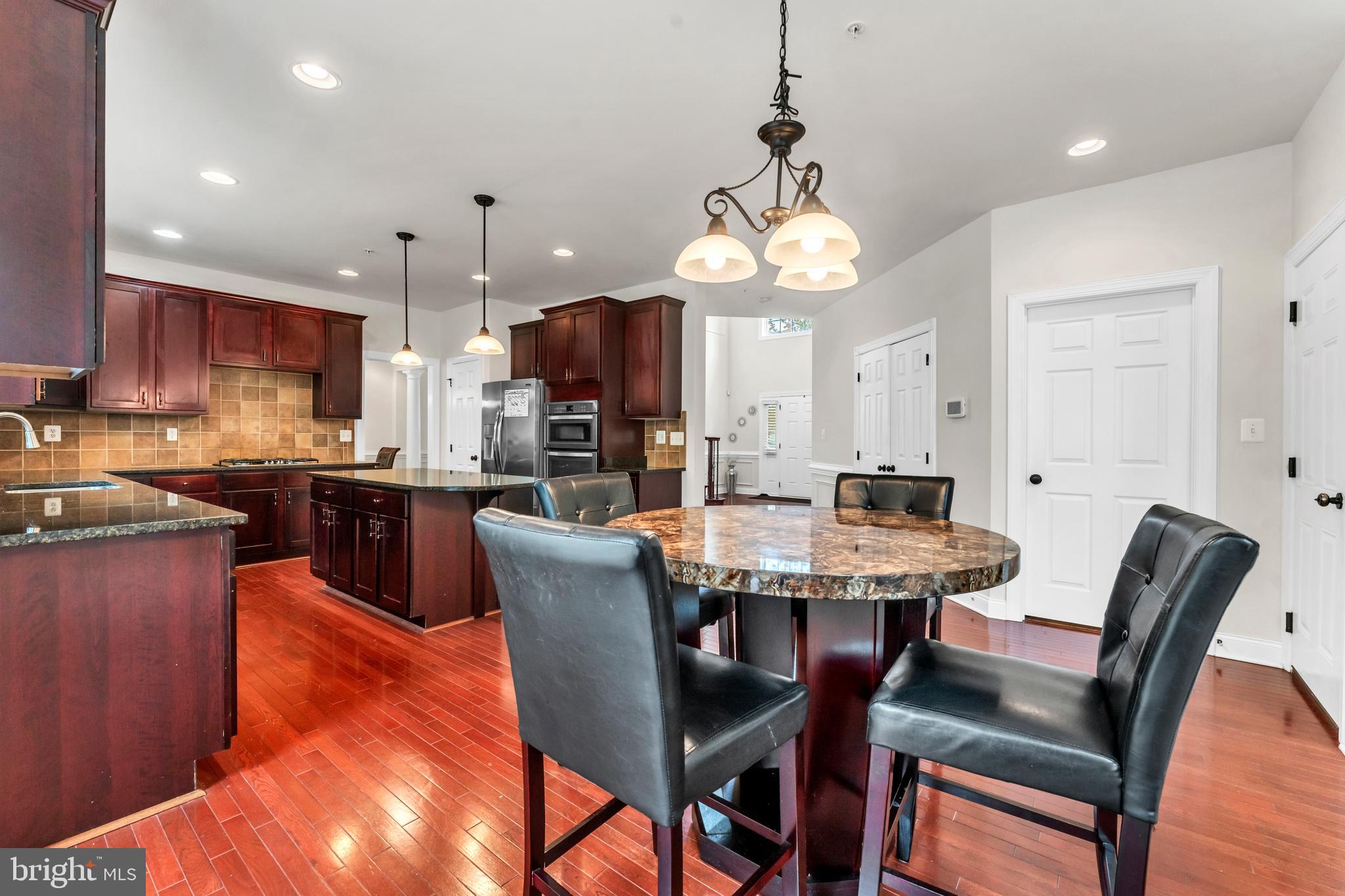 MARLBORO RIDGE - Residential