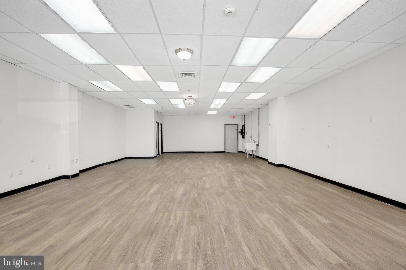 BALWYNNE PARK - Commercial Lease