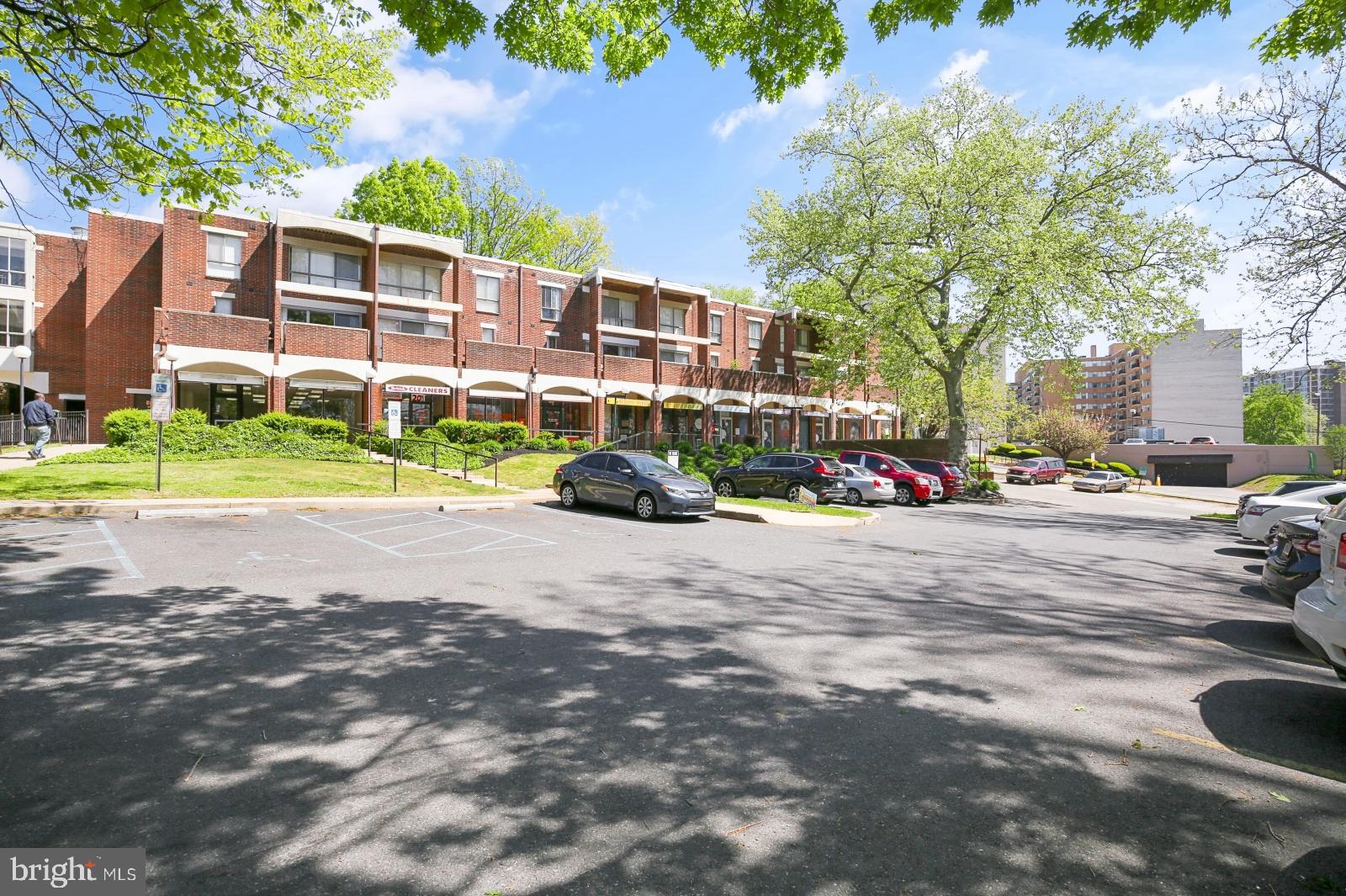 3901 CONSHOHOCKEN AVENUE 008