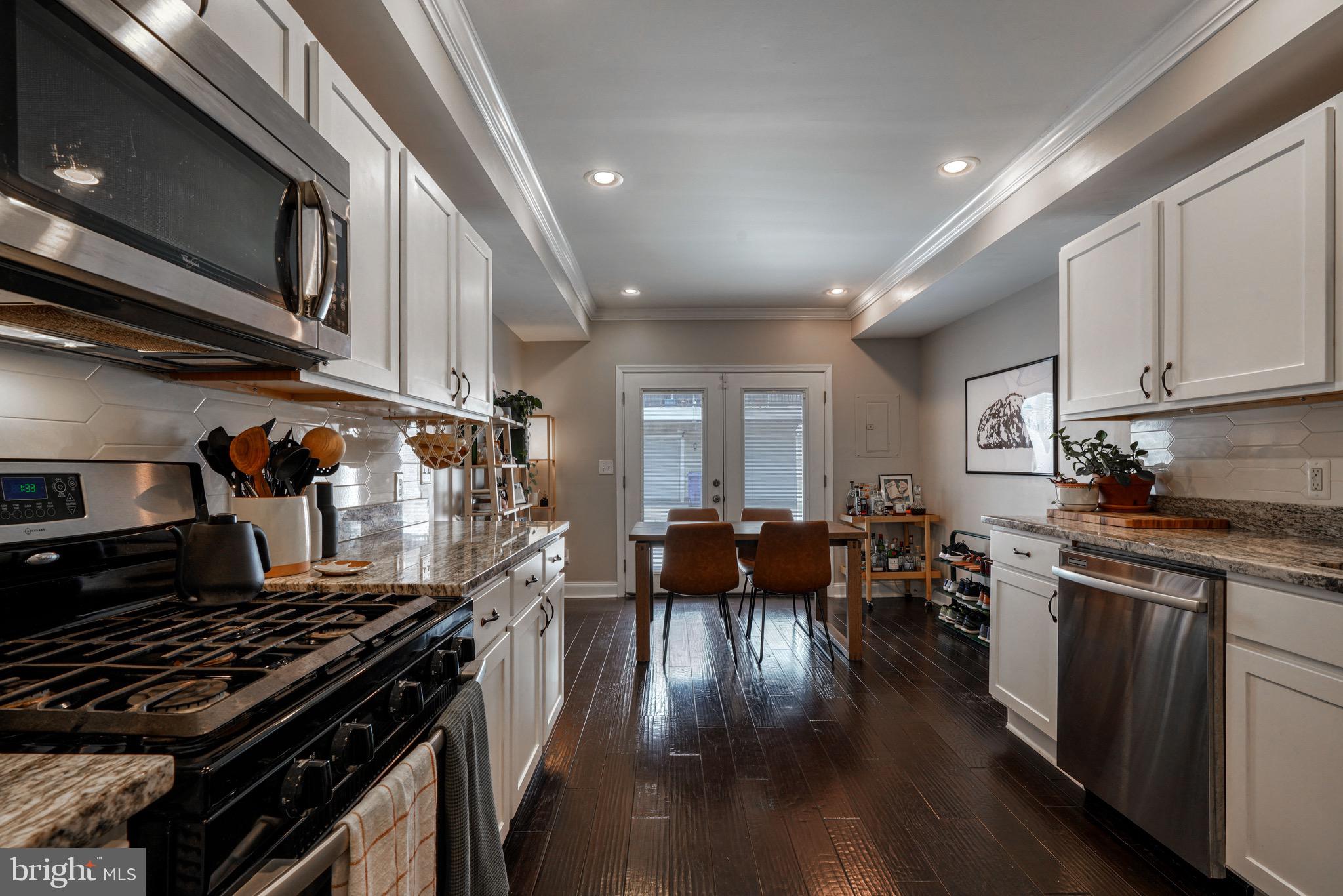 RIVERSIDE - Residential