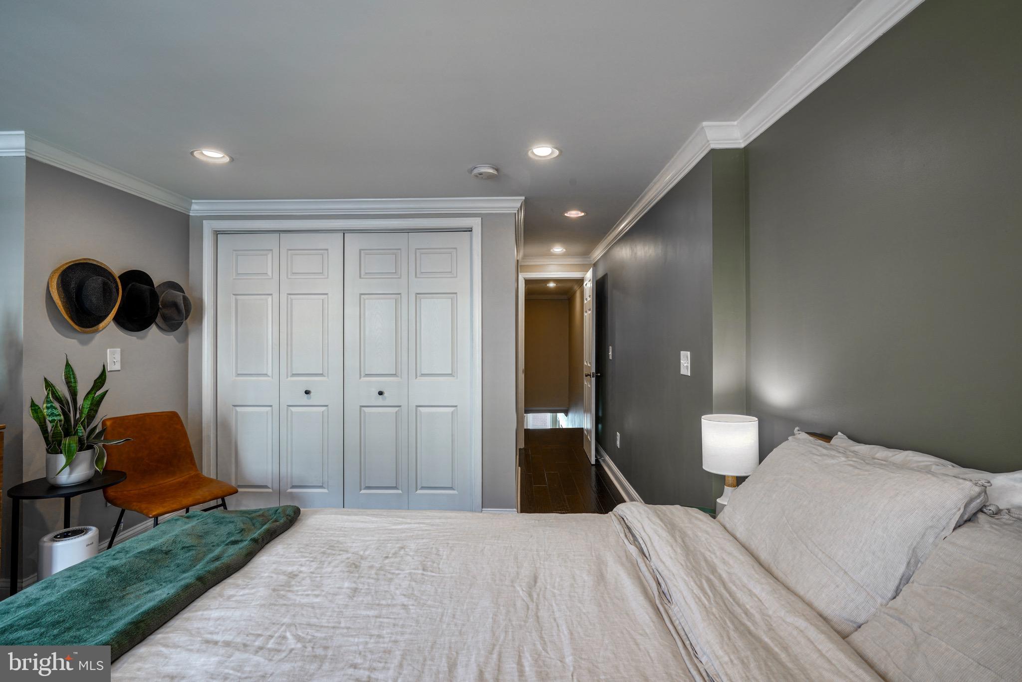 RIVERSIDE - Residential