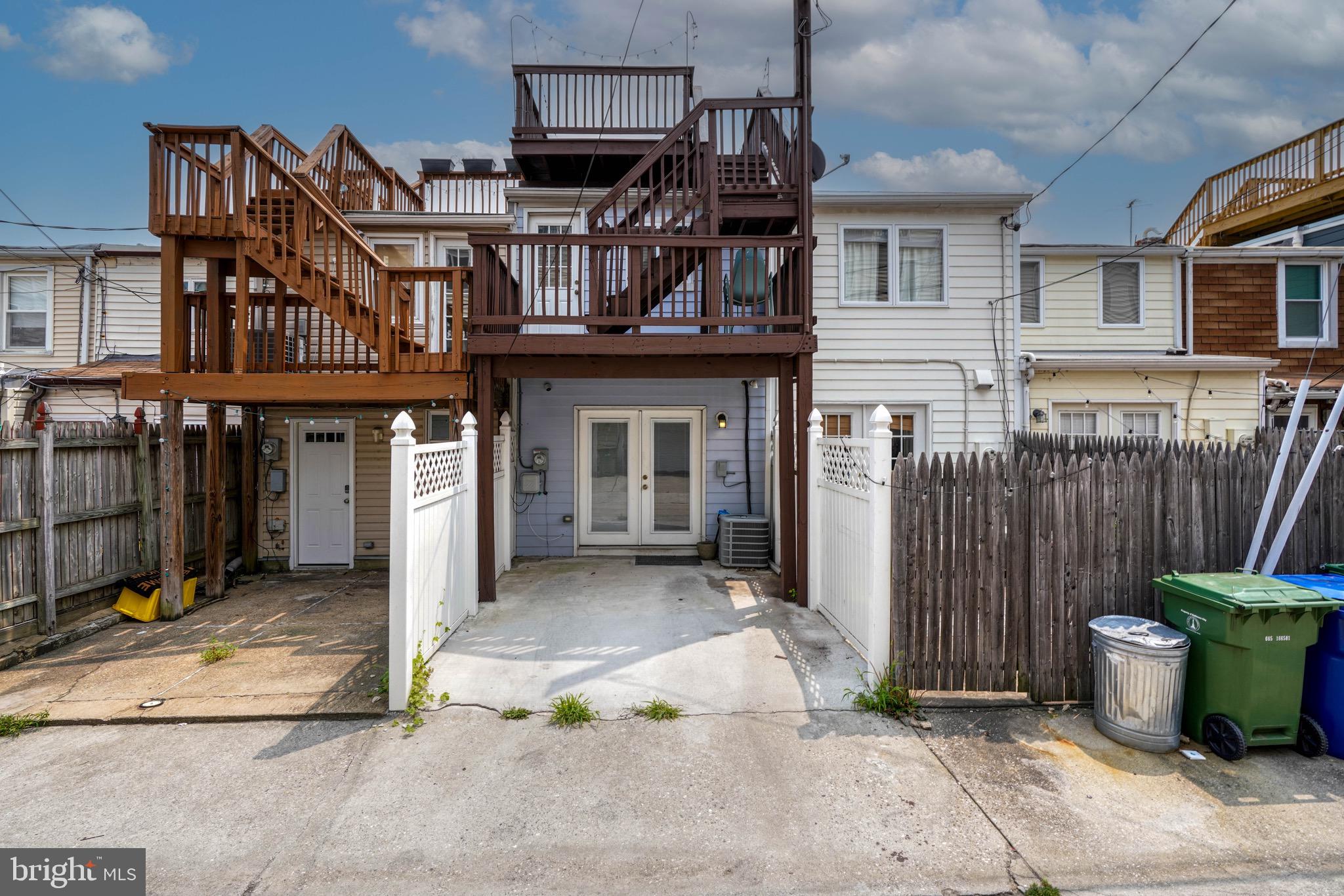 RIVERSIDE - Residential