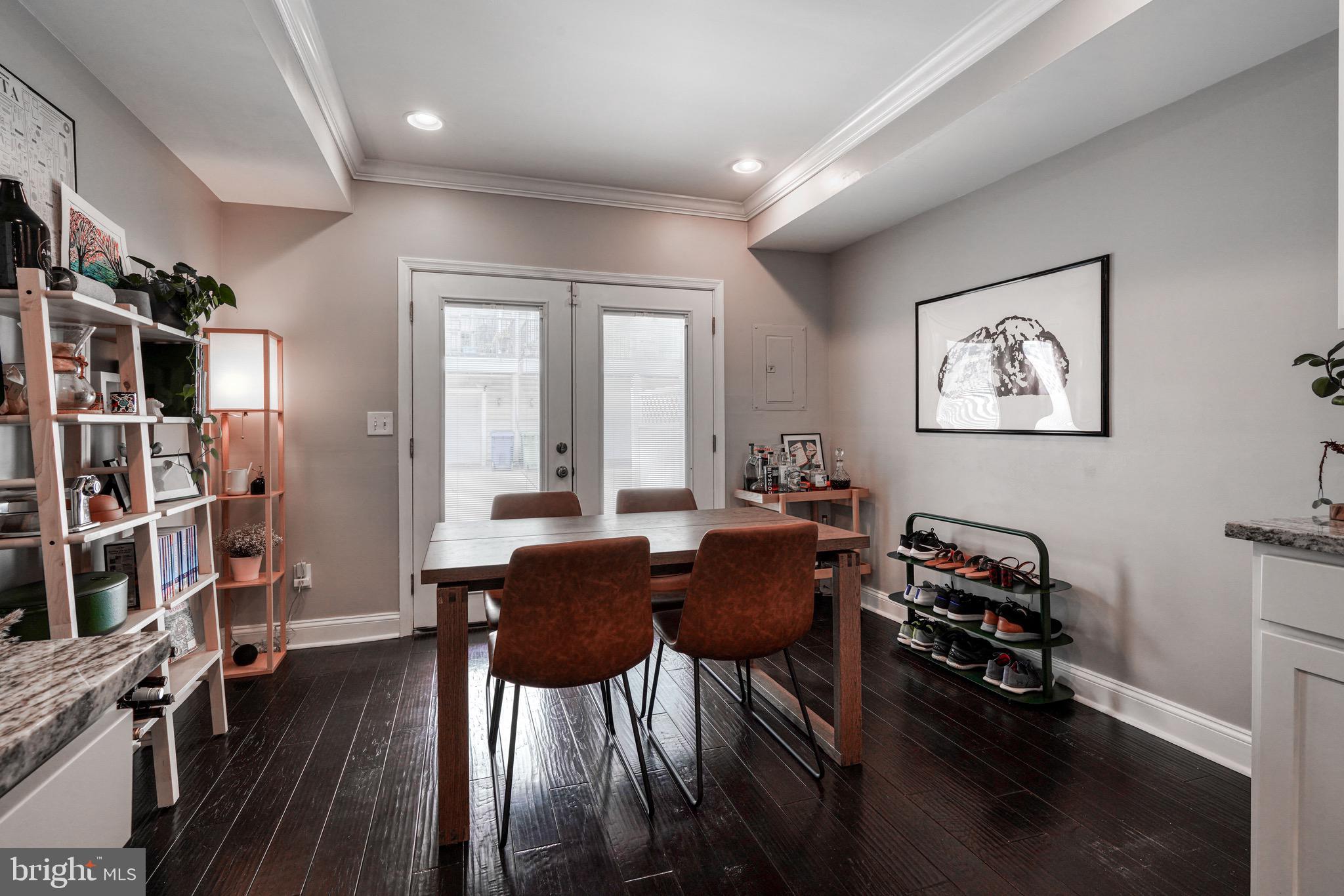 RIVERSIDE - Residential