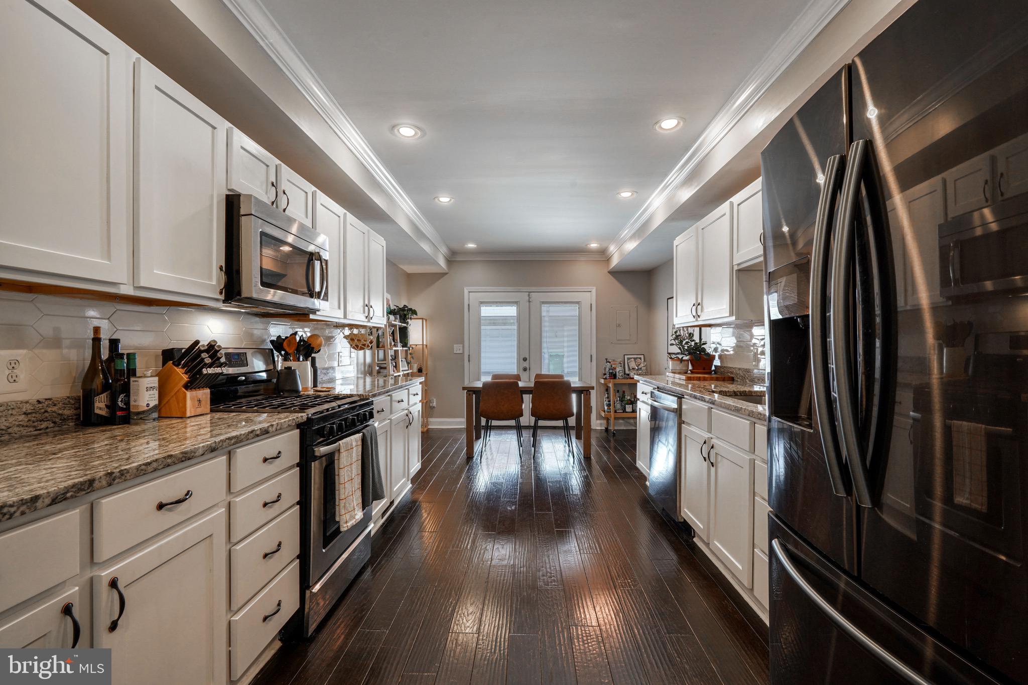 RIVERSIDE - Residential