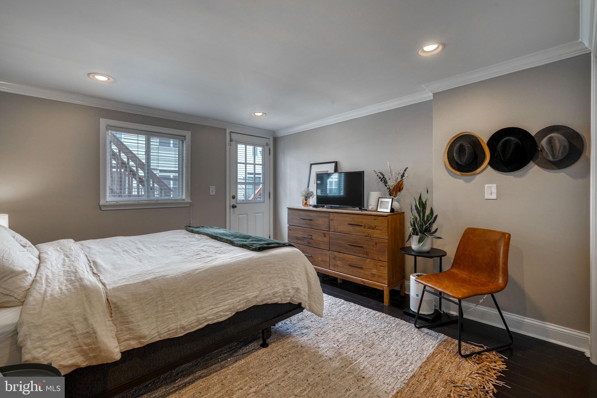 RIVERSIDE - Residential