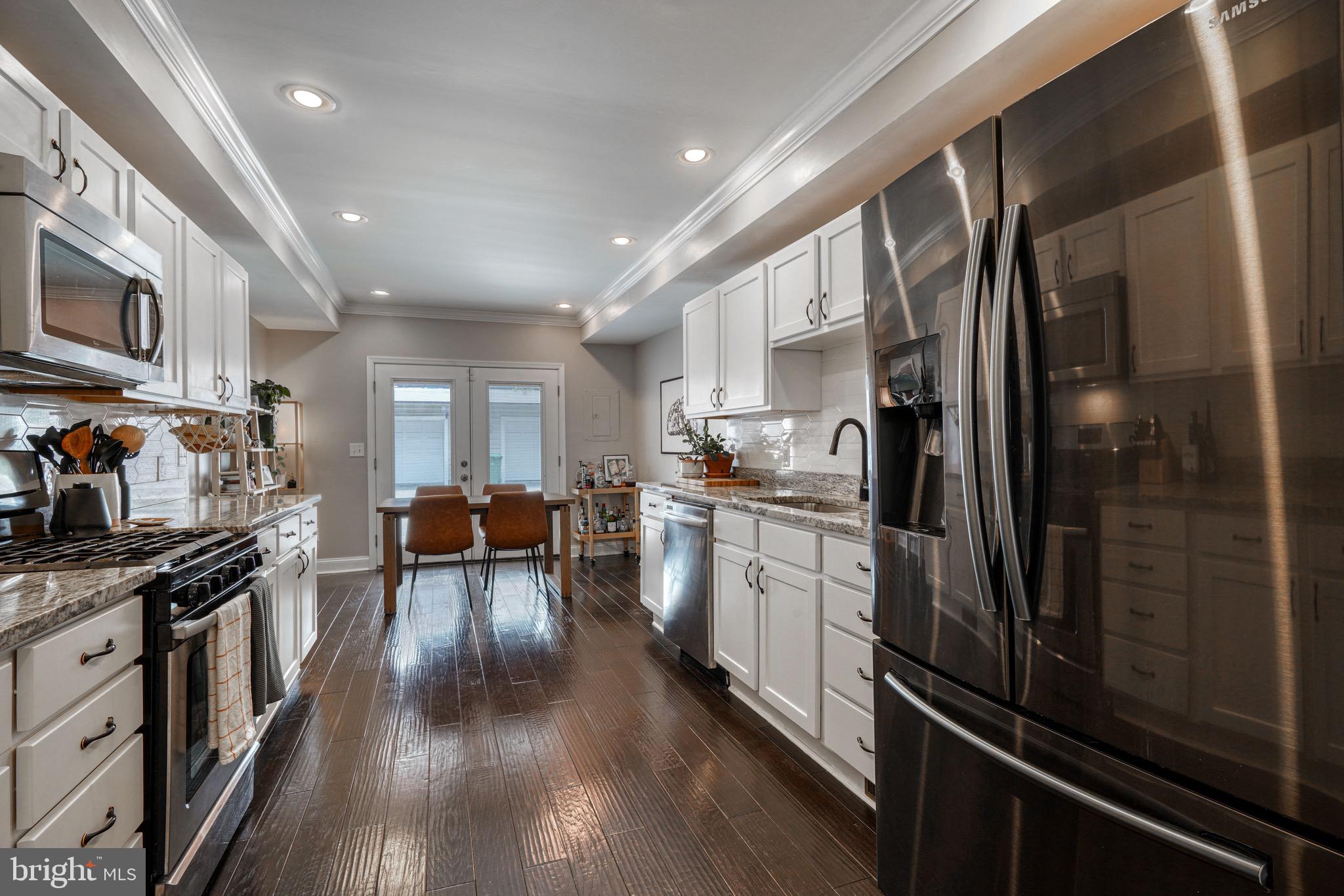 RIVERSIDE - Residential