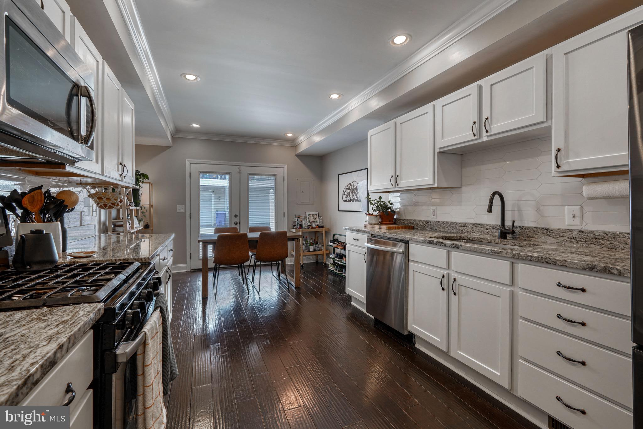 RIVERSIDE - Residential