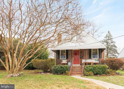 Homes For Sale - 1901 Scroggins Road<br/> ALEXANDRIA, VA 22302