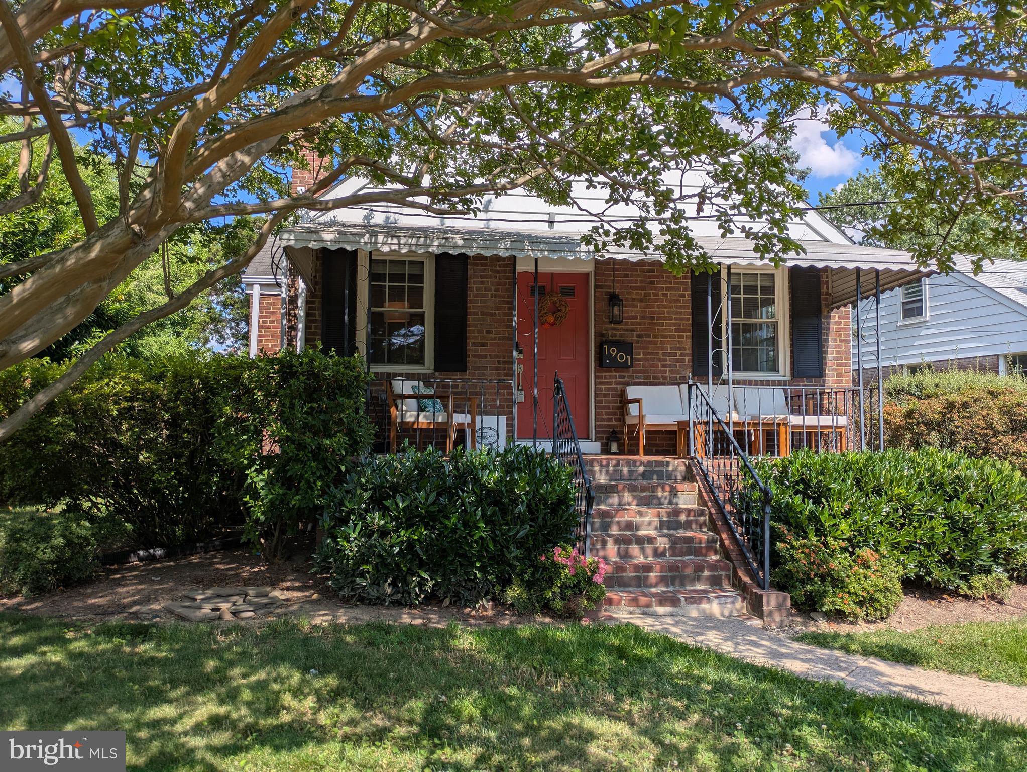 1901 SCROGGINS ROAD