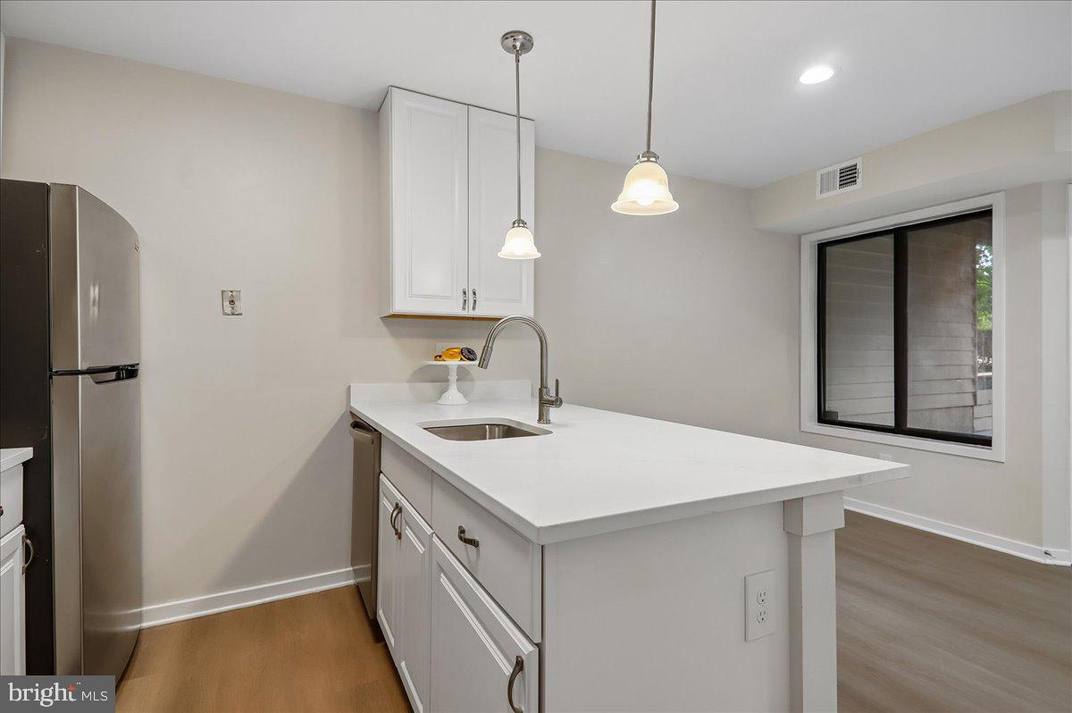 10102 HELLINGLY 303