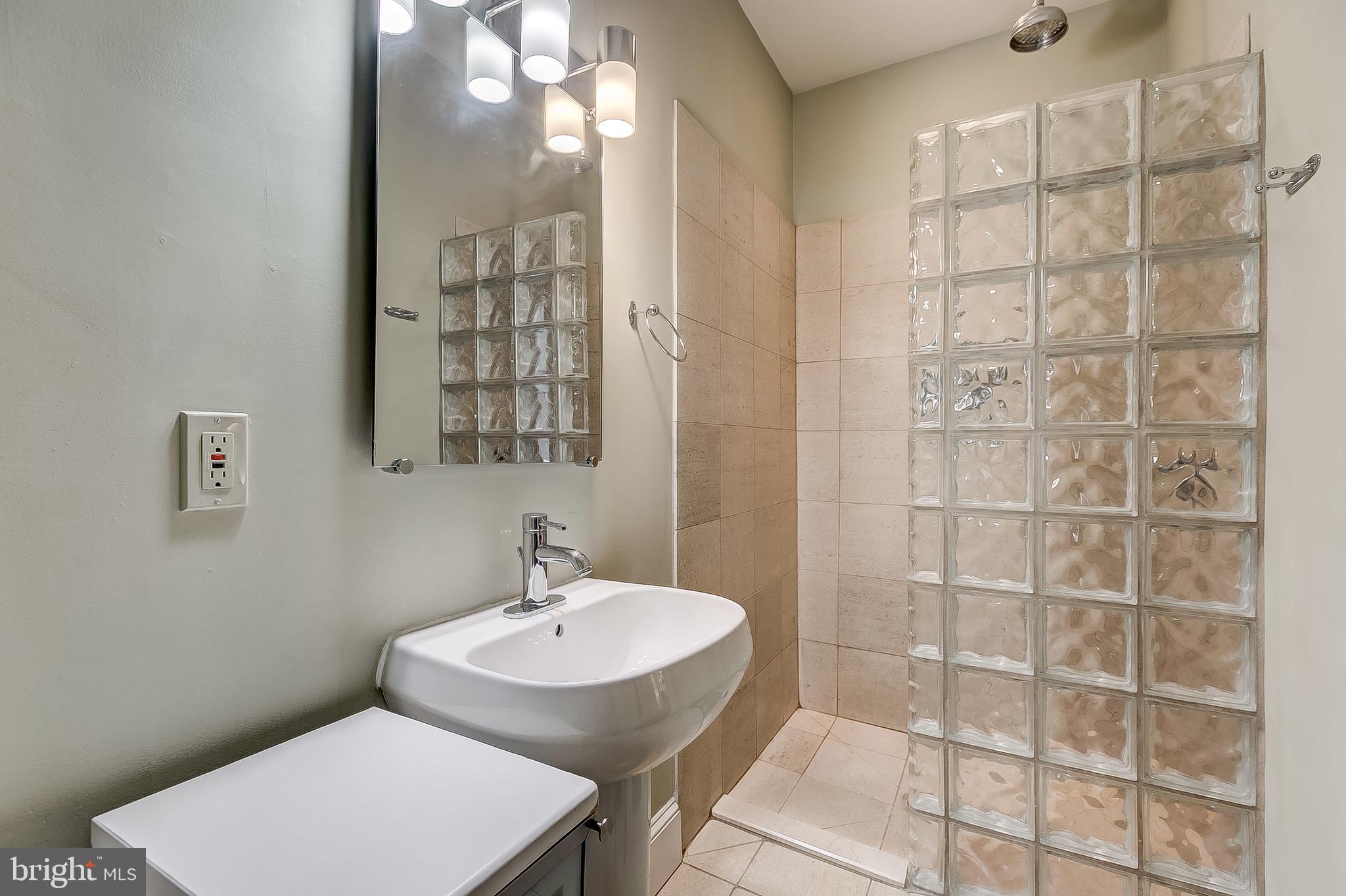 CANTON - Residential Lease