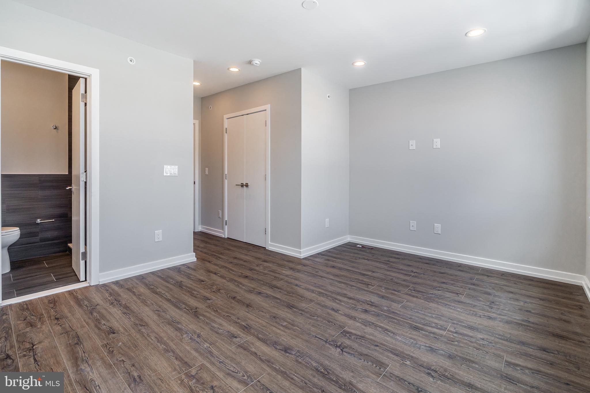 GRADUATE HOSPITAL - Residential Lease