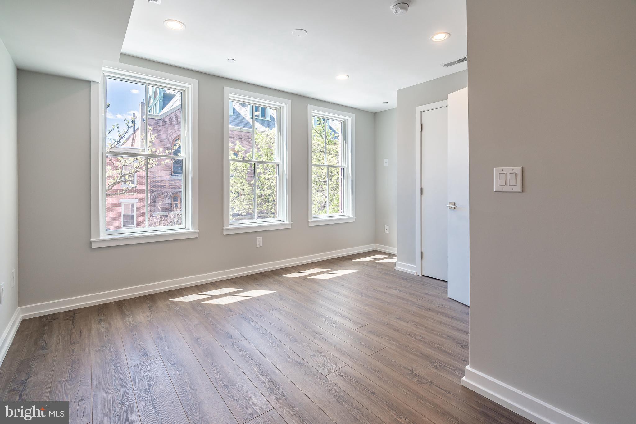 GRADUATE HOSPITAL - Residential Lease