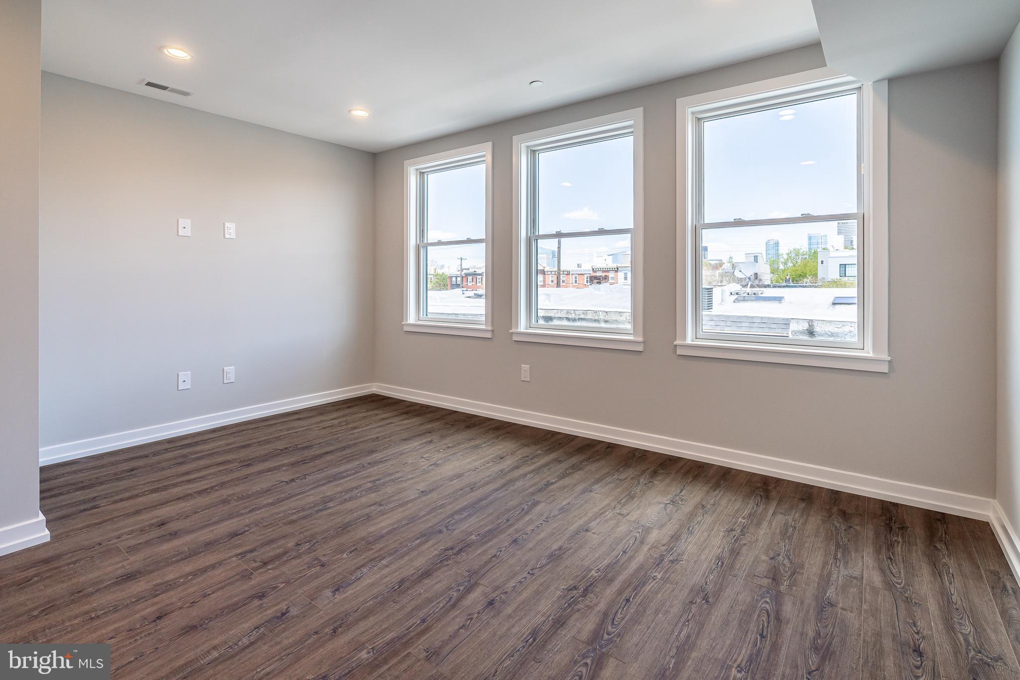 GRADUATE HOSPITAL - Residential Lease