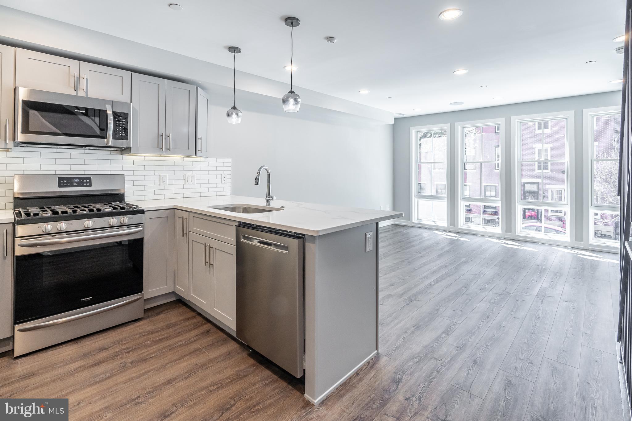 GRADUATE HOSPITAL - Residential Lease