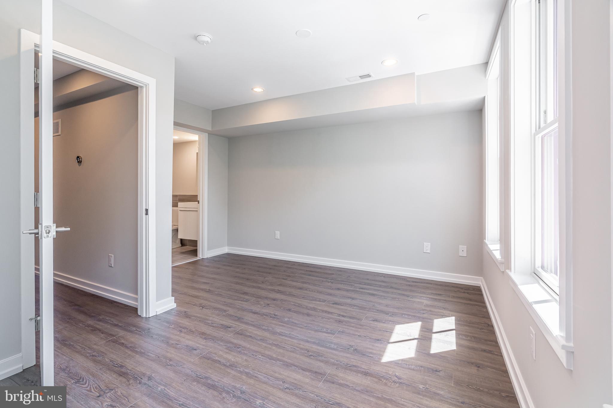 GRADUATE HOSPITAL - Residential Lease