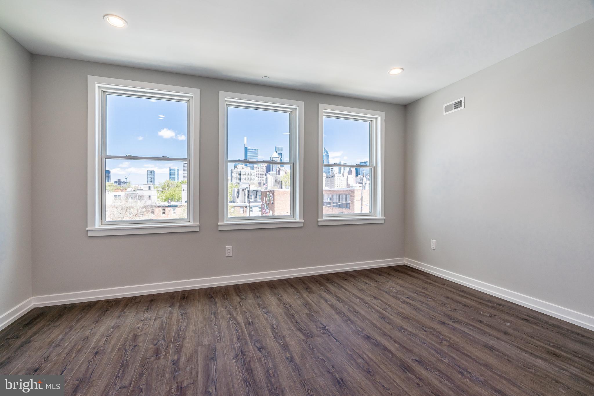 GRADUATE HOSPITAL - Residential Lease