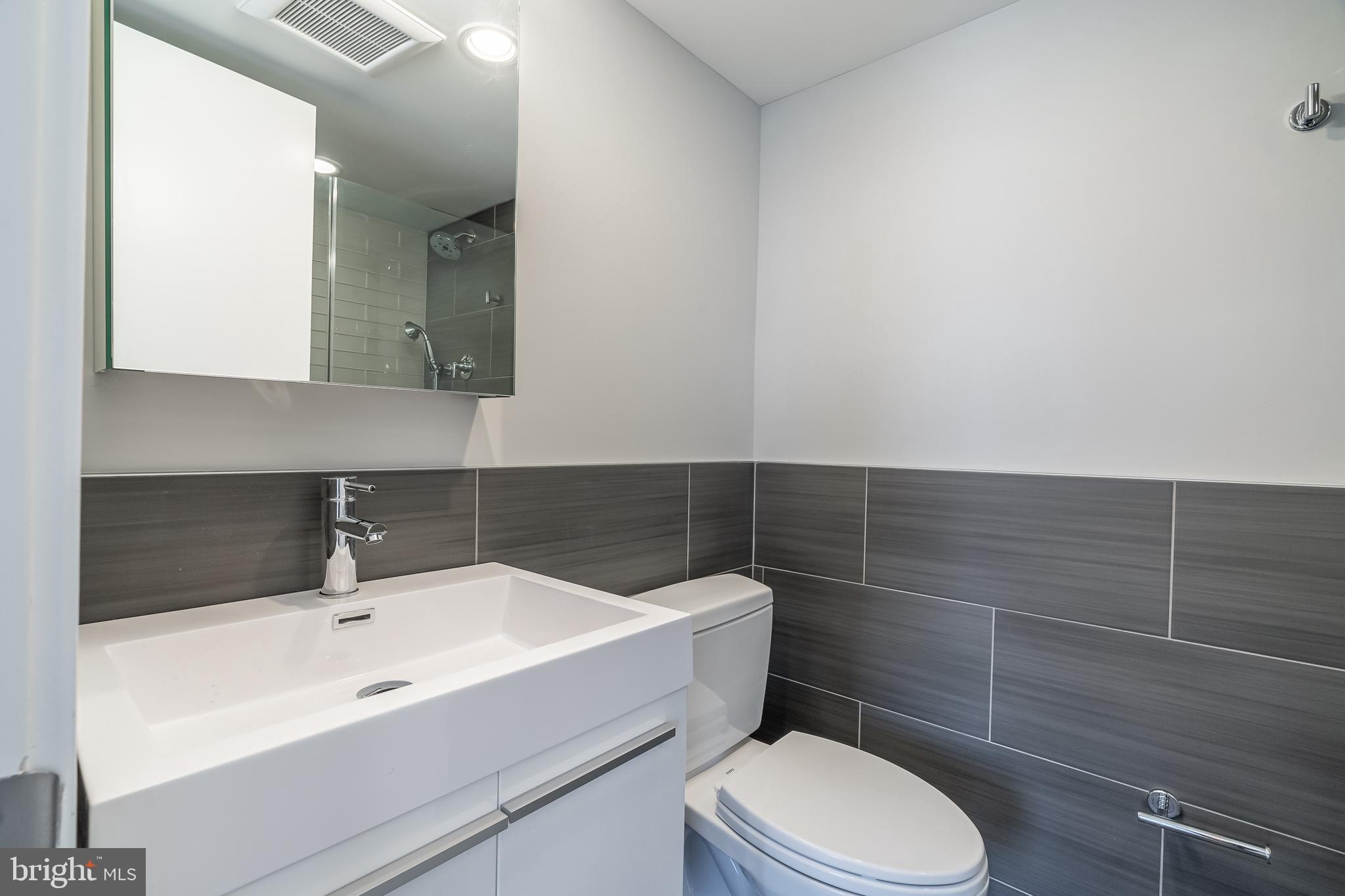 GRADUATE HOSPITAL - Residential Lease