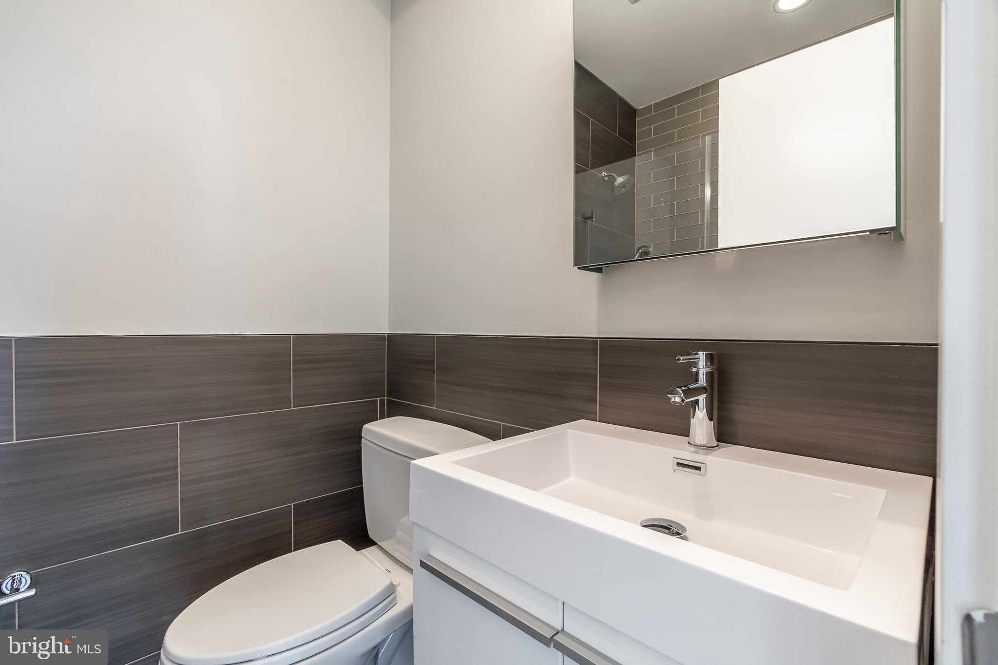 GRADUATE HOSPITAL - Residential Lease