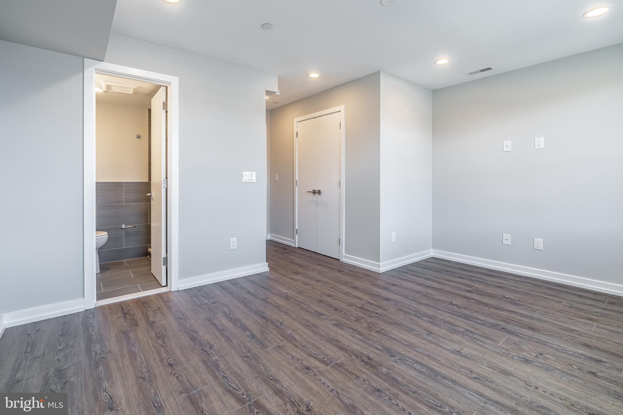 GRADUATE HOSPITAL - Residential Lease