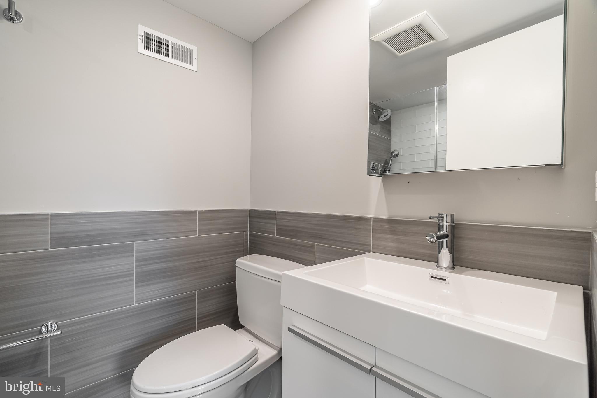 GRADUATE HOSPITAL - Residential Lease