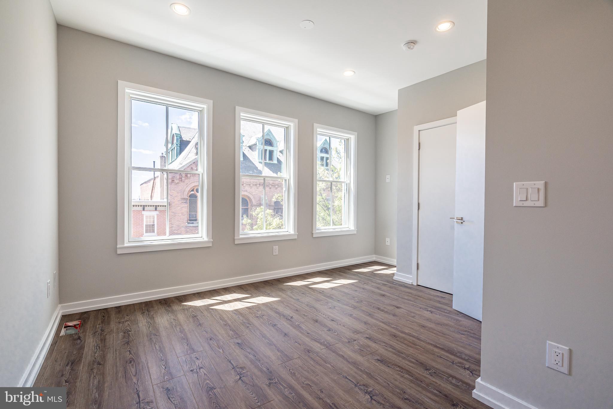 GRADUATE HOSPITAL - Residential Lease