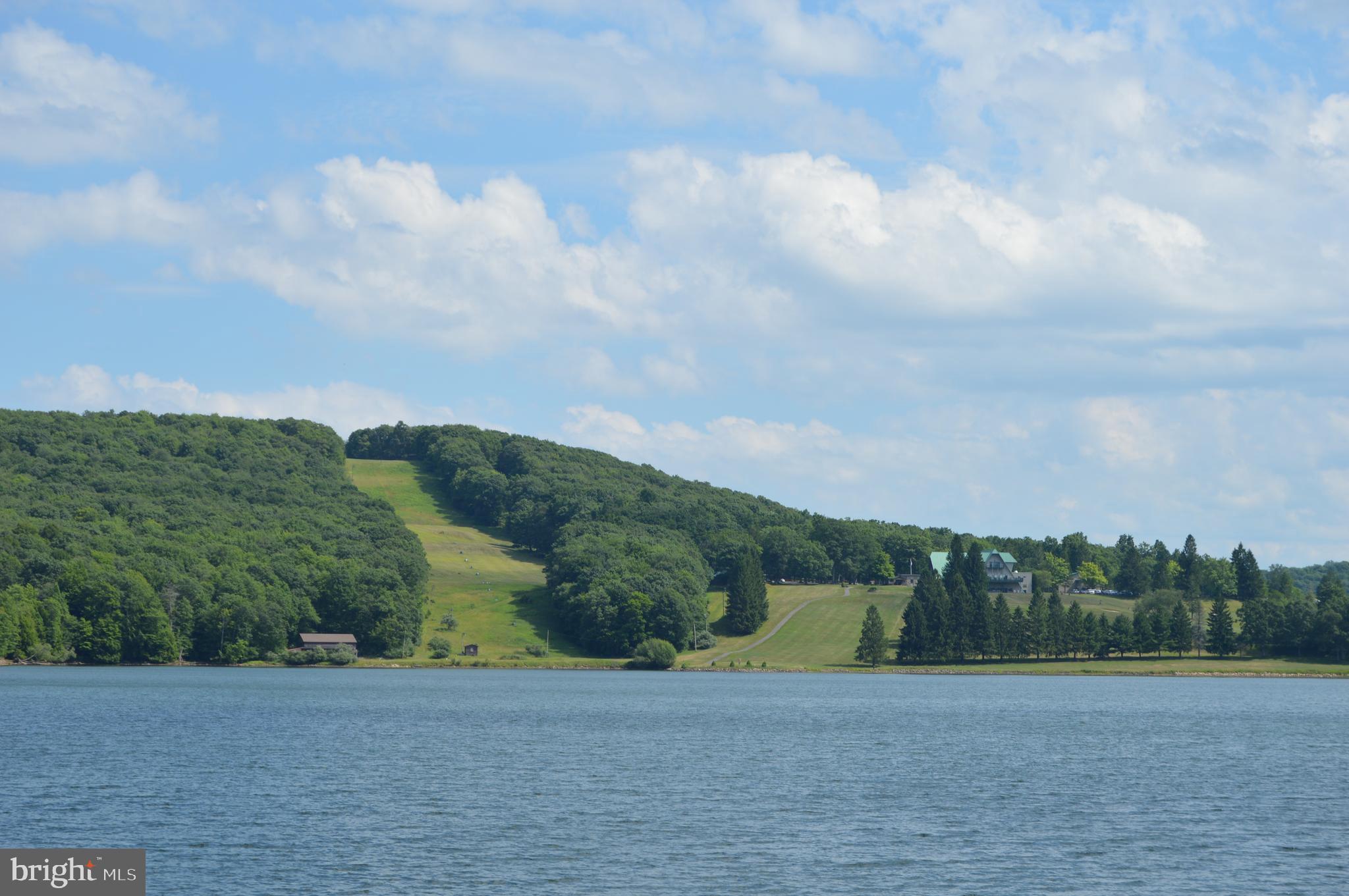 ALPINE LAKE  RESORT - Residential