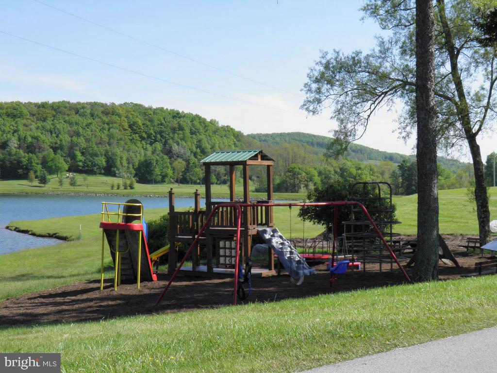 ALPINE LAKE  RESORT - Residential