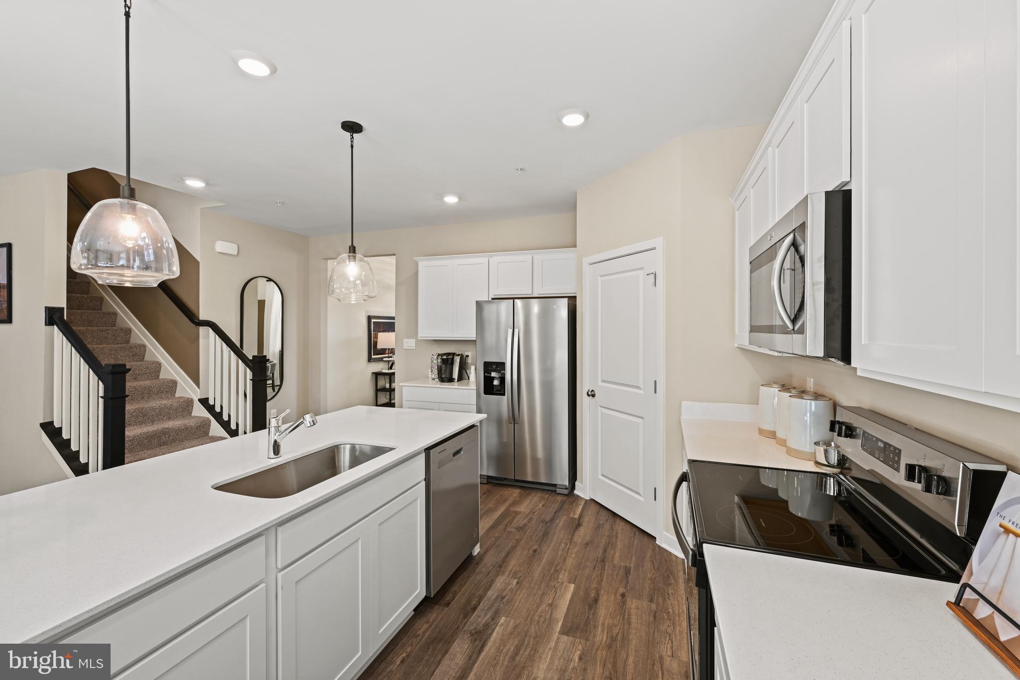 ACTON PARK - Residential