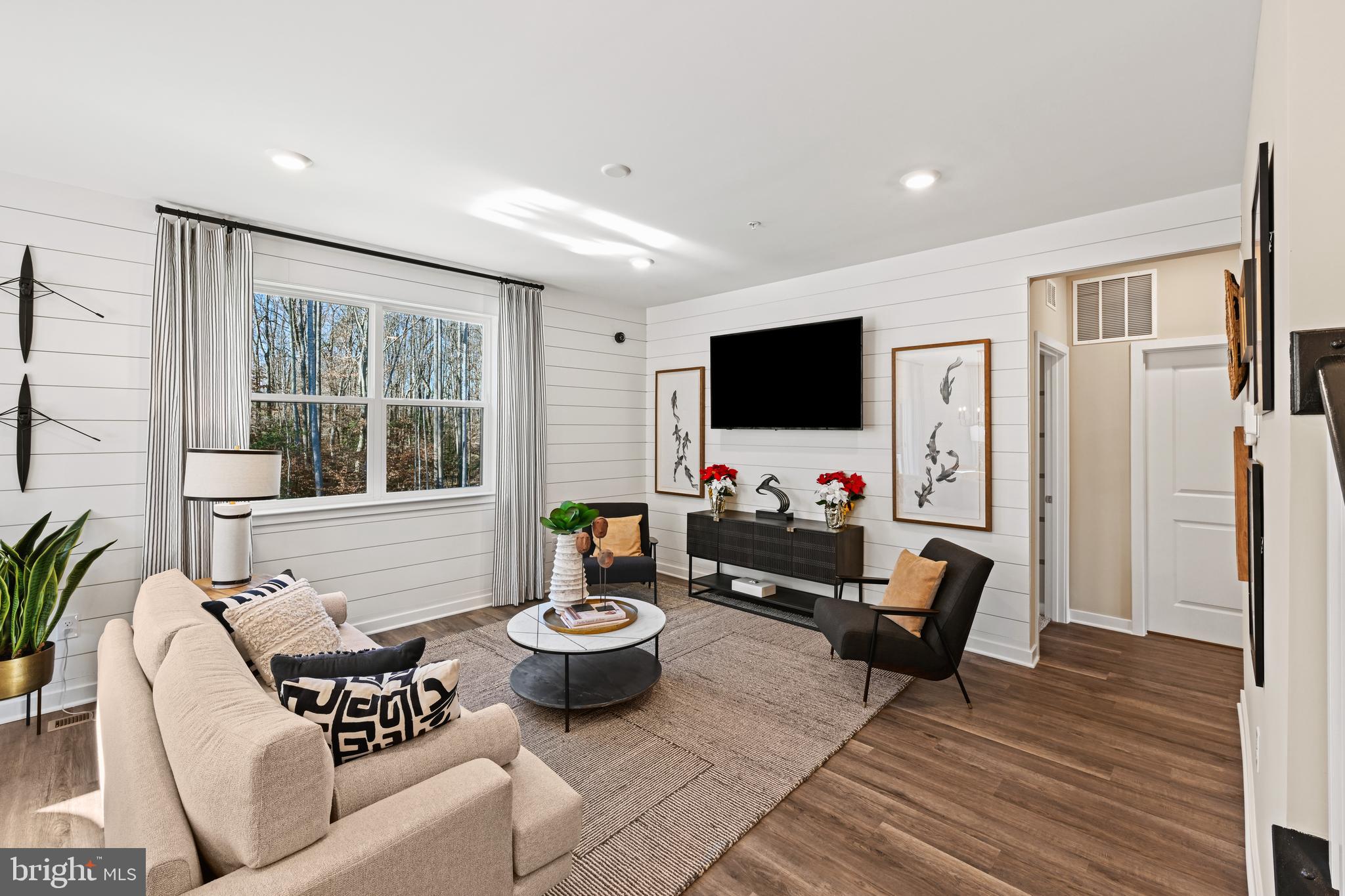 ACTON PARK - Residential